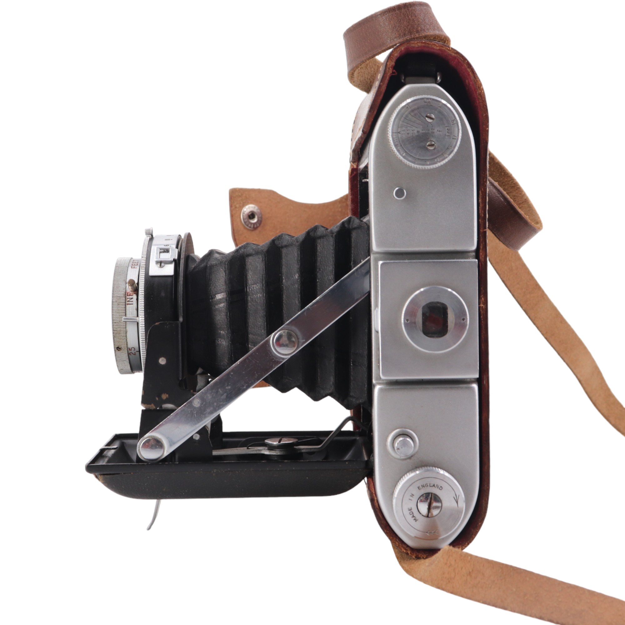 Three vintage rollfilm cameras: an Exacta Verx, a Zeiss Ikon Contaflex and a Ross Ensign Selfix 820 - Image 5 of 5