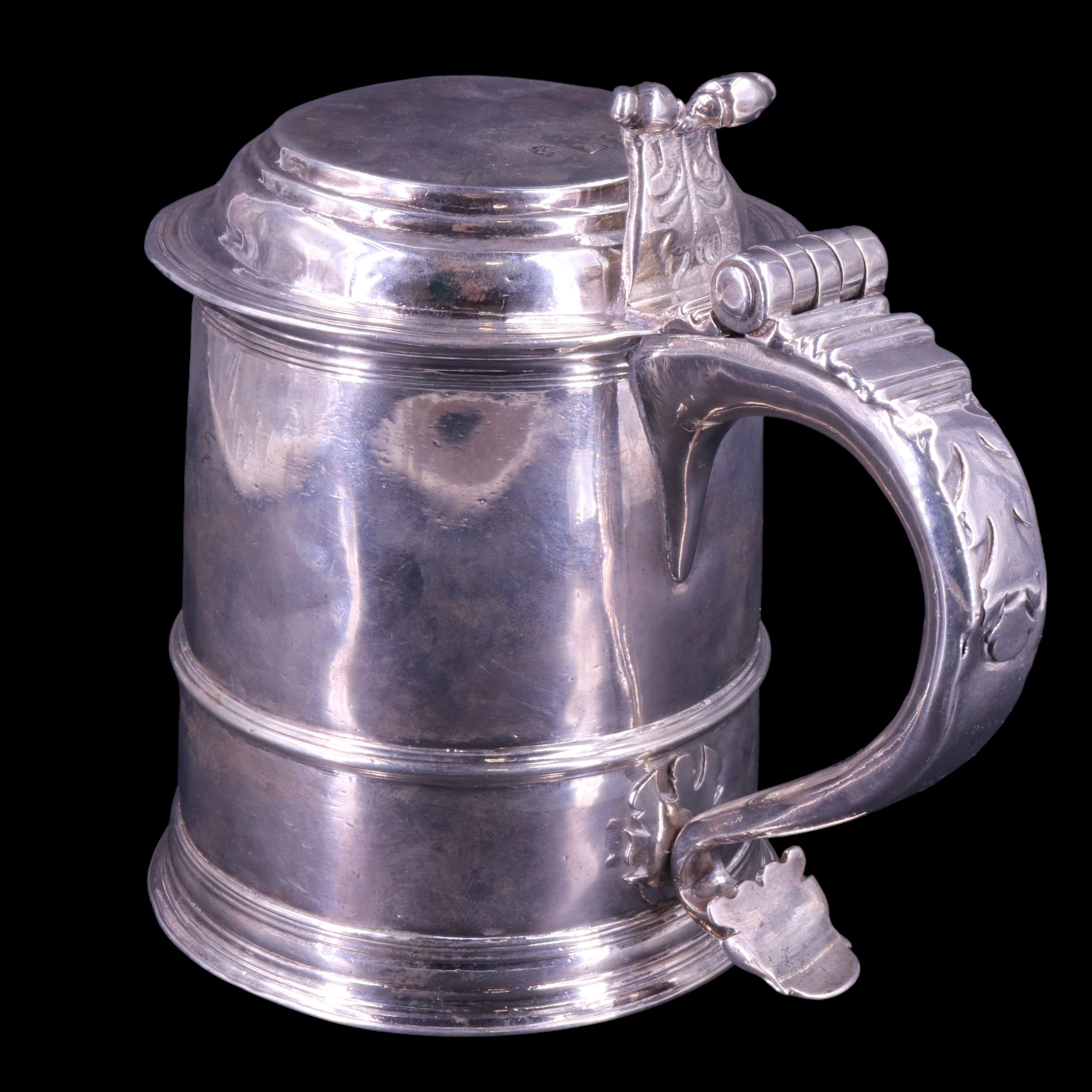 A William III silver lidded tankard, of typical subtly tapered form, its flat-topped lid having a - Image 16 of 23