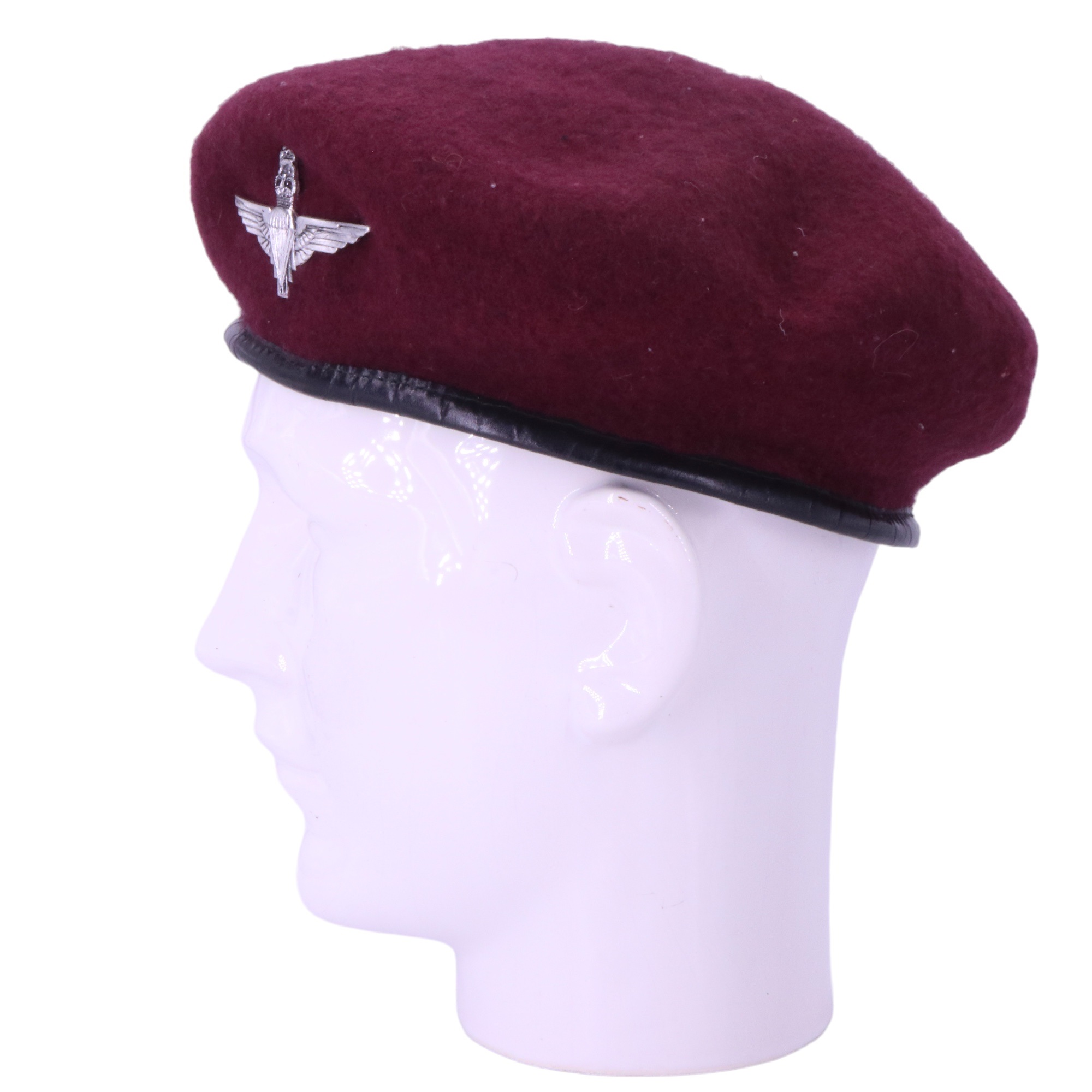 A post-1952 Parachute Regiment beret together with anodised aluminium Staybrite cap and collar - Image 4 of 8