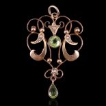 A Belle Epoch peridot, pearl and 9 ct gold openwork pendant, 4 cm, 2.3 g