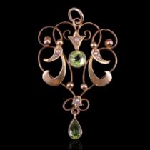 A Belle Epoch peridot, pearl and 9 ct gold openwork pendant, 4 cm, 2.3 g