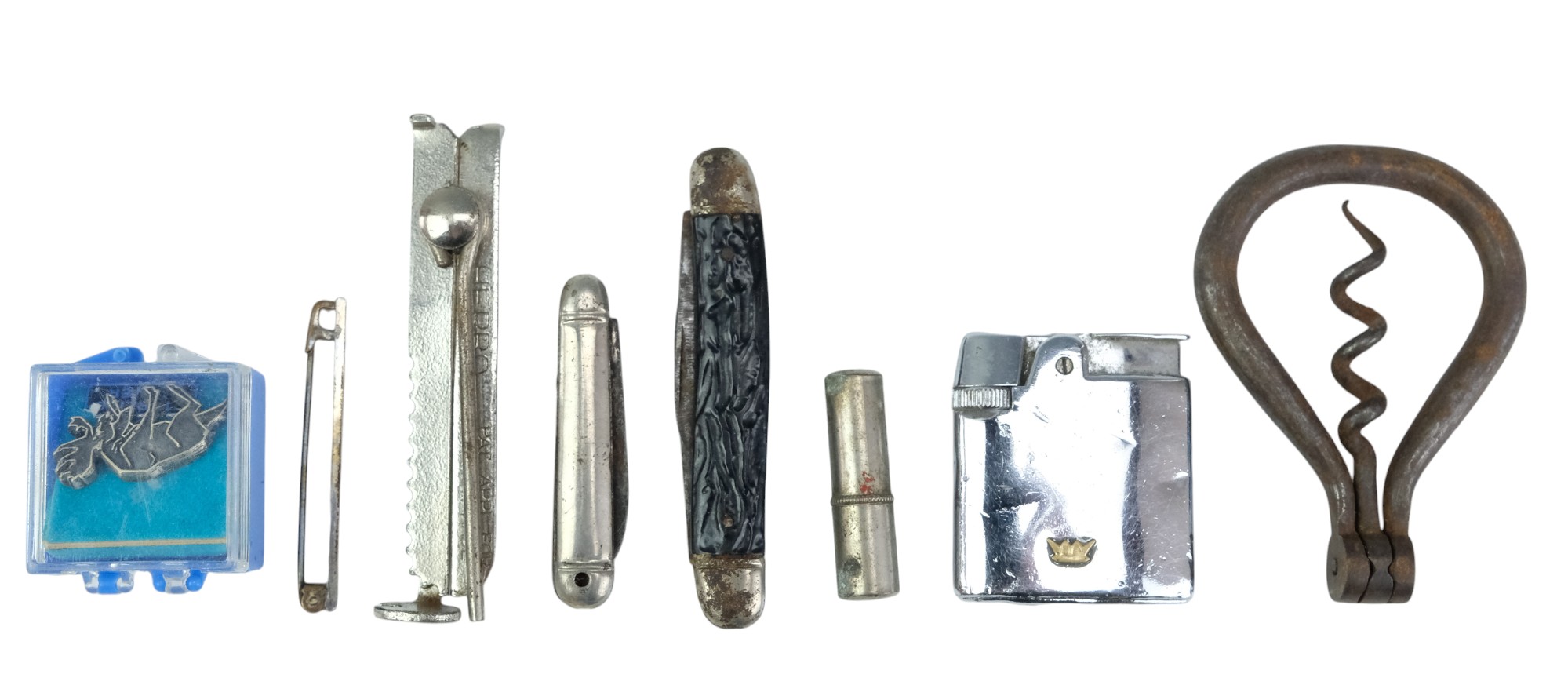 A group of vintage travel, grooming and other accessories and implements, including a white-metal - Image 2 of 3