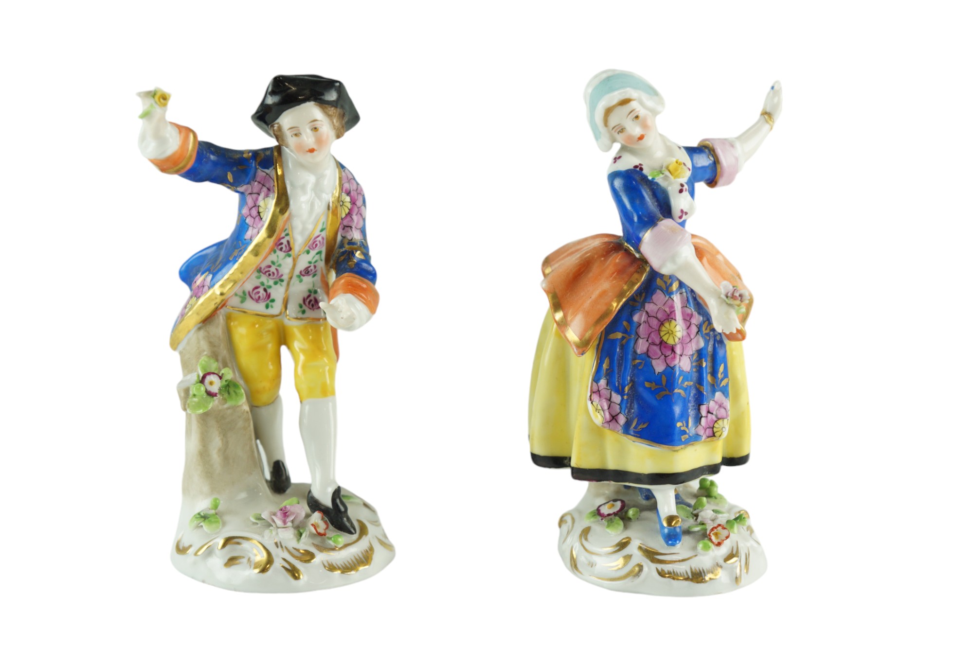 A pair of reproduction 18th Century Chelsea porcelain figurines respectively of a belle and beau - Image 5 of 7