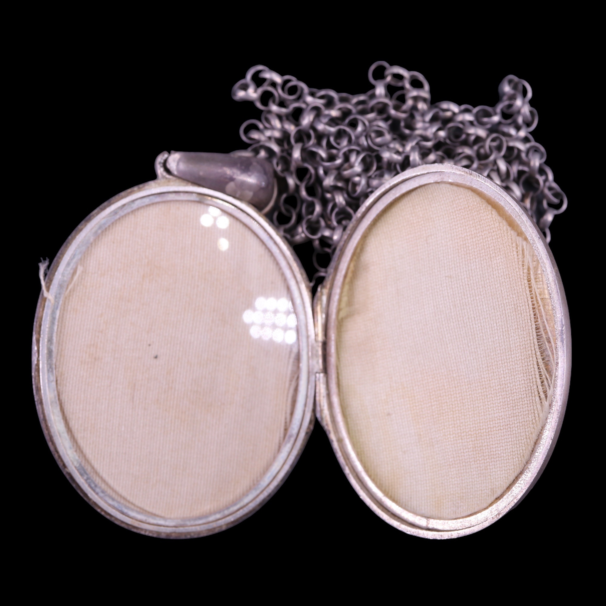 A Victorian large silver oval pendant double locket and belcher-link neck chain, locket 46 mm - Image 3 of 3