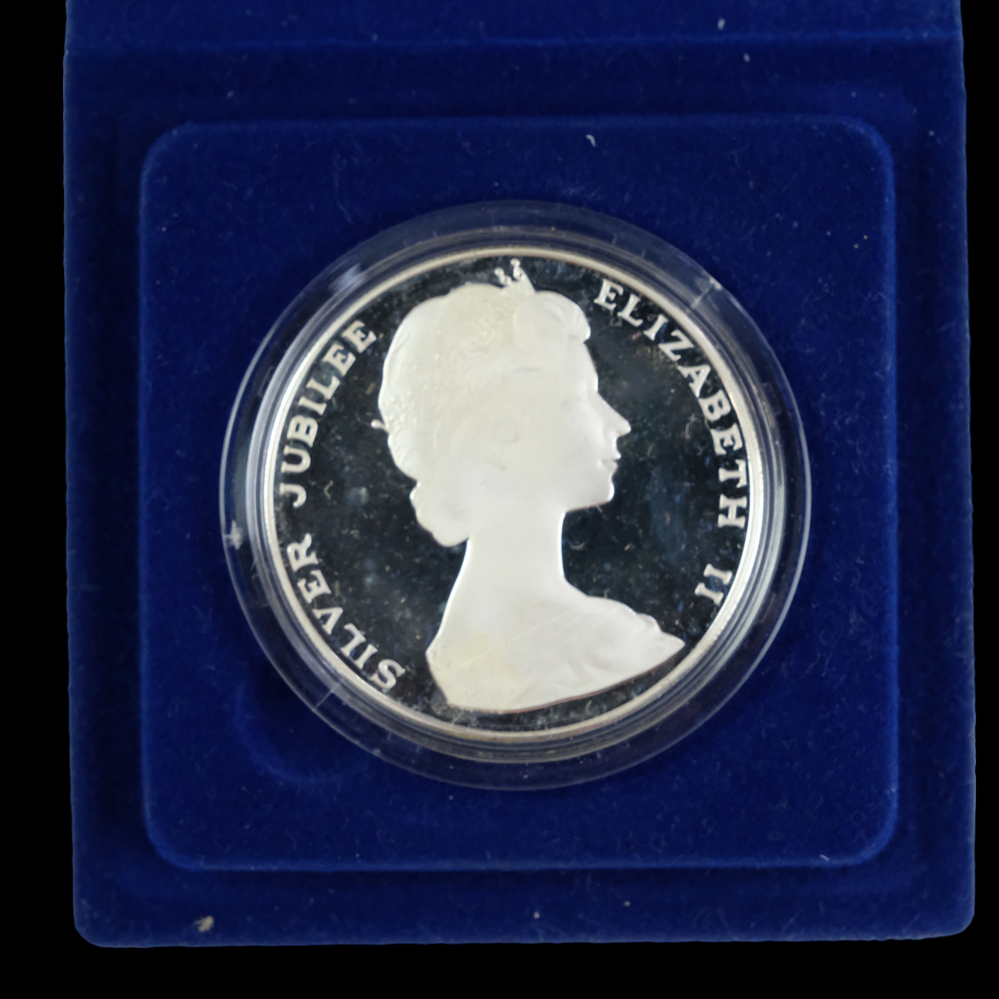 A group of silver proof royal commemorative coins including a 1996 70th Birthday crown, 1981 royal - Image 26 of 34