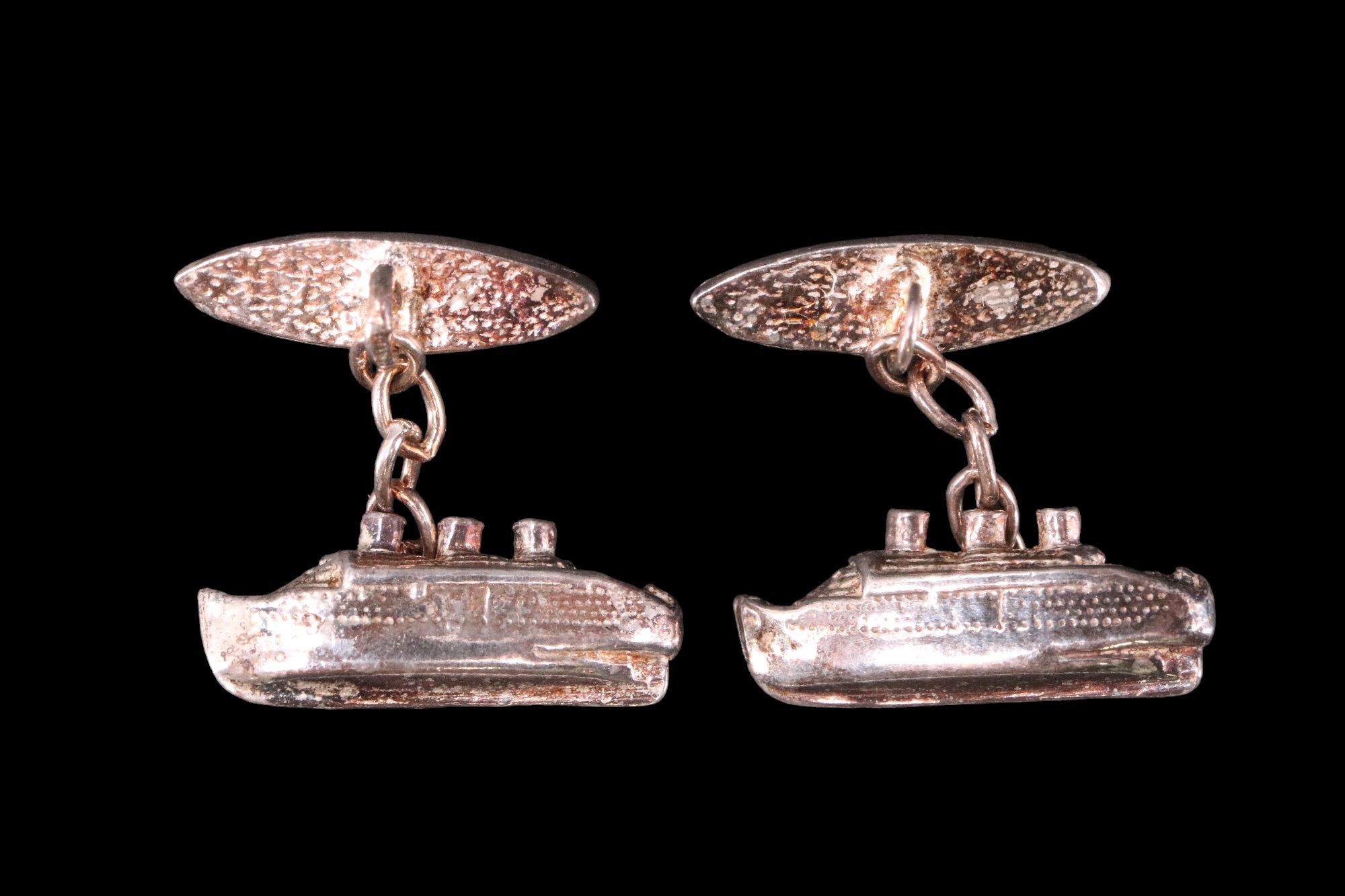 A pair of boxed Van Peterson white metal cufflinks modelled as cruise ships, stamped "STERLING", - Image 2 of 6