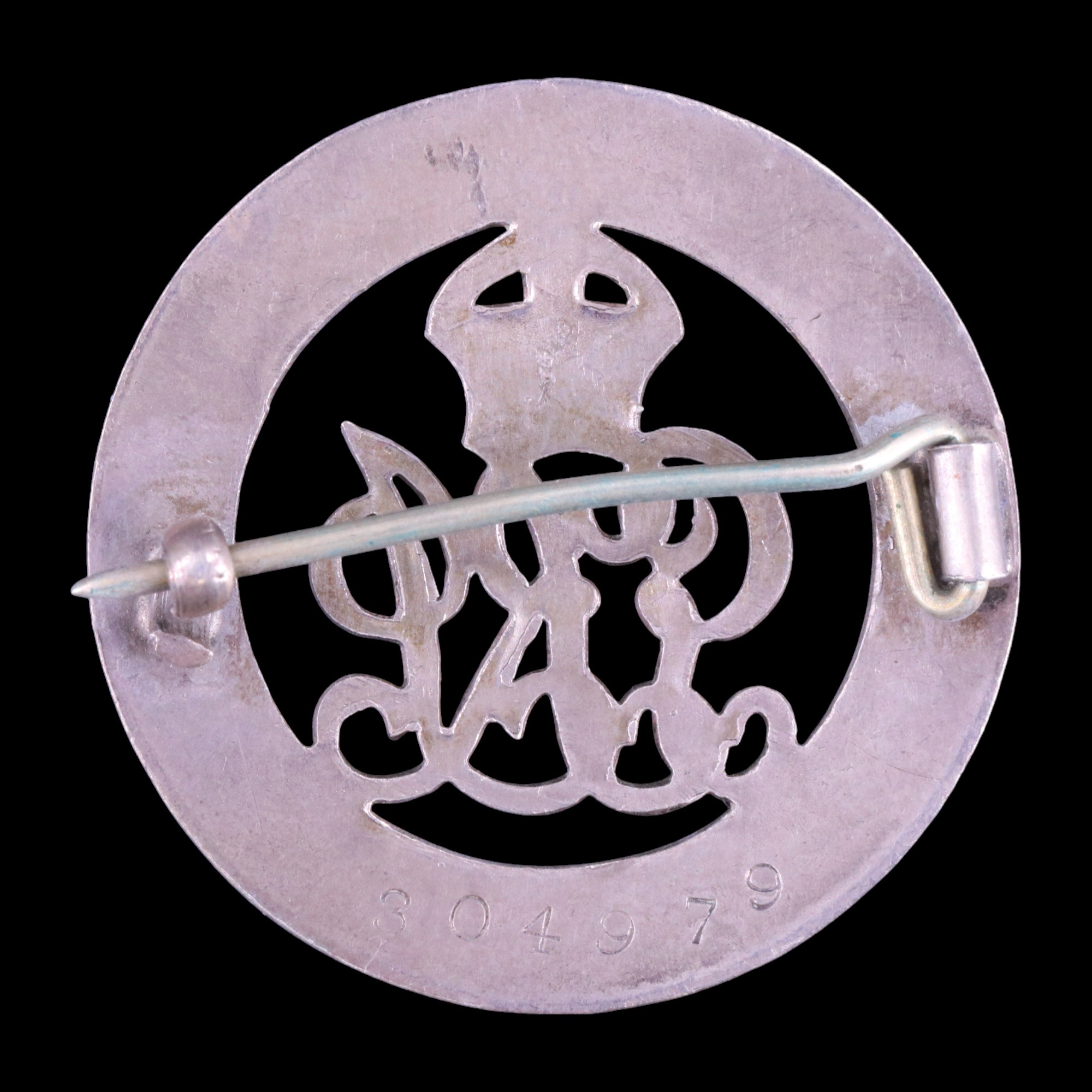 A Silver War Badge numbered 304979 - Image 2 of 2
