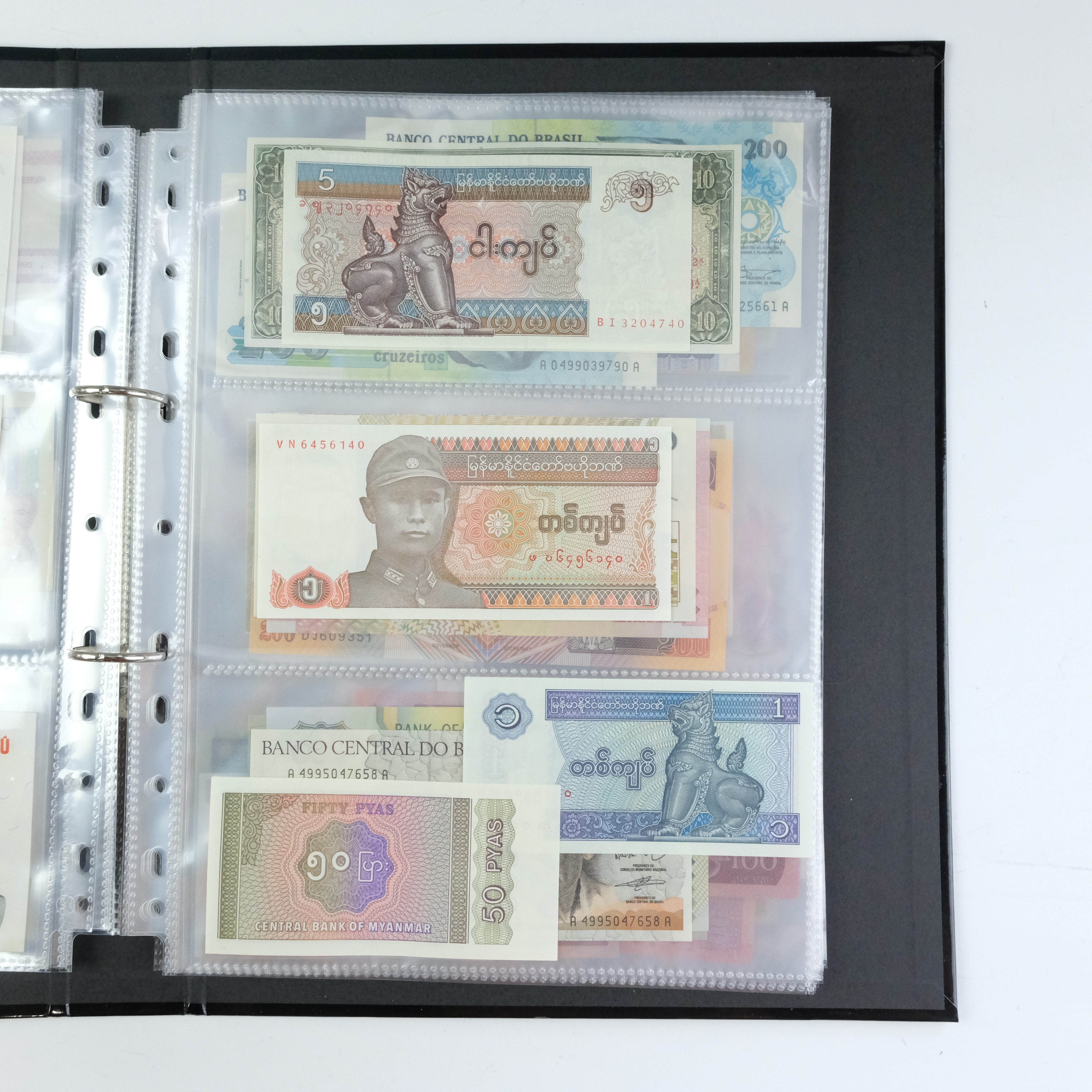 A well-presented album of world banknotes including Indonesia, Yugoslavia, Belarus, Peru, Brazil, - Image 10 of 30