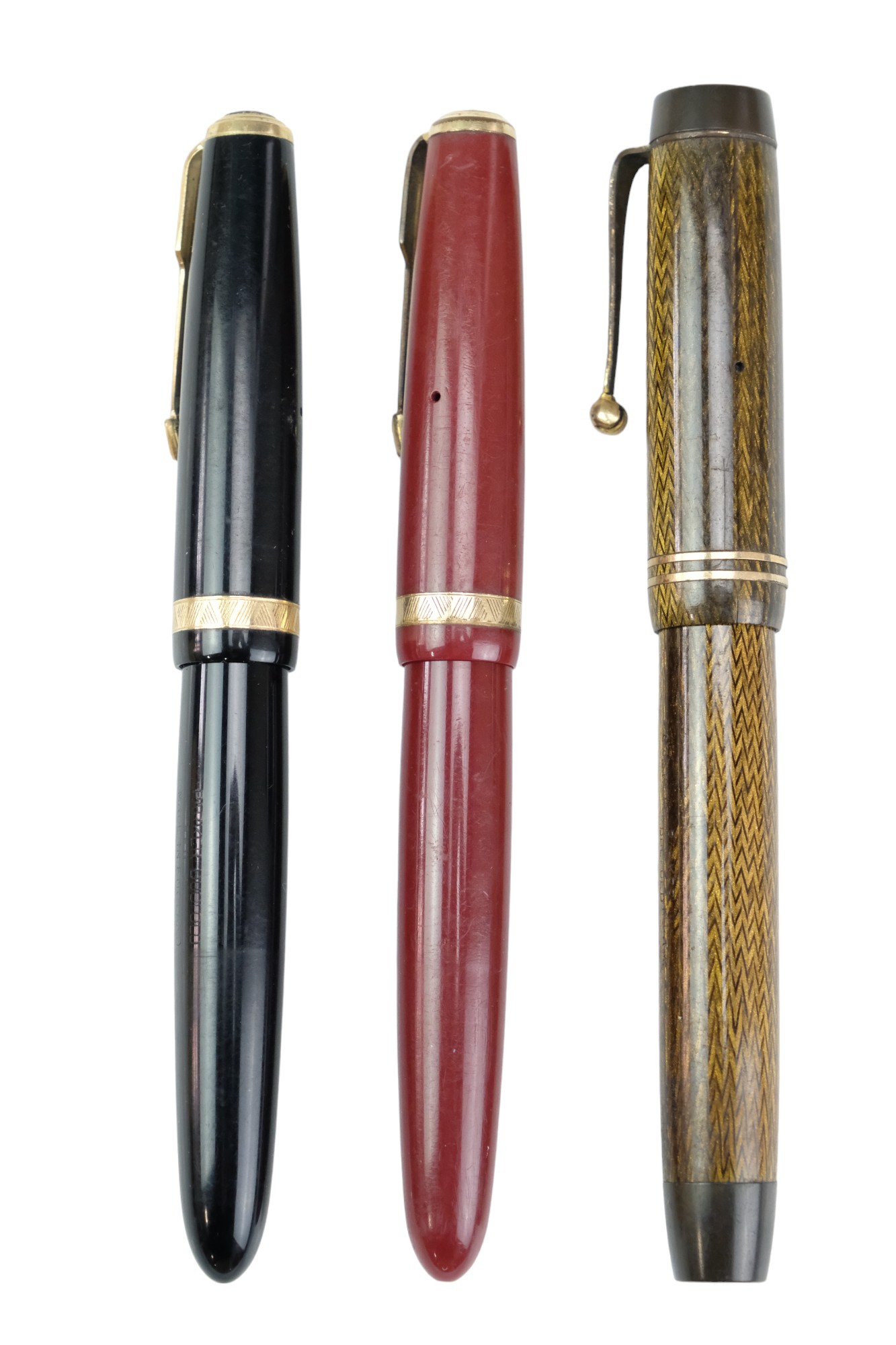 Four vintage Parker fountain pens comprising three Duofolds (one boxed with original papers) and one - Image 2 of 4