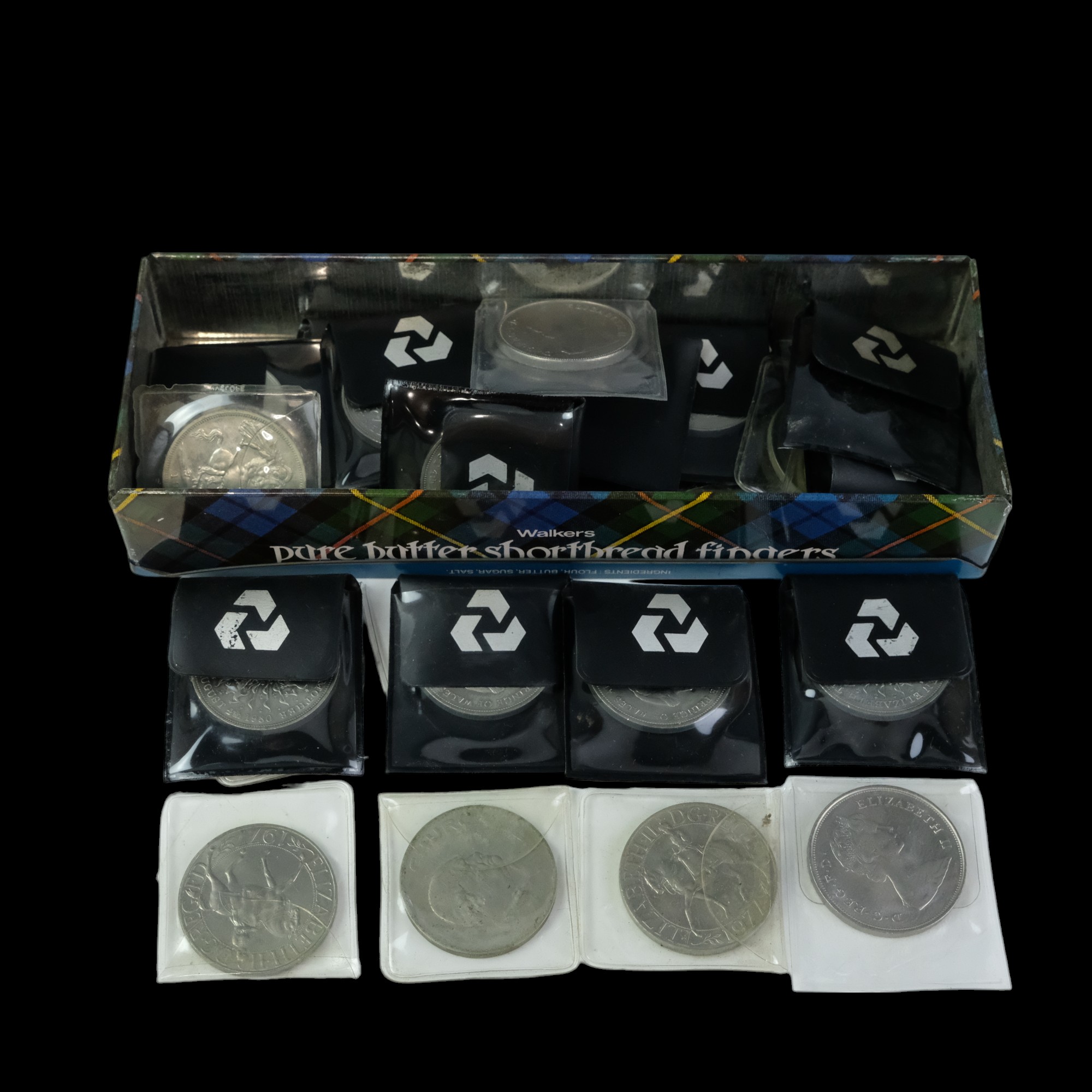 A large group of royal commemorative coins including a framed Royal Wedding coin collection, etc - Image 12 of 12
