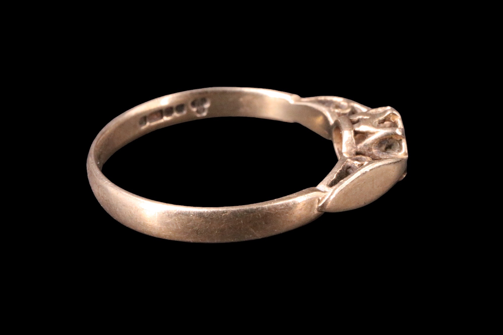 A solitaire diamond ring, having an illusion set 2.5 mm diamond brilliant set on an open gallery - Image 3 of 9