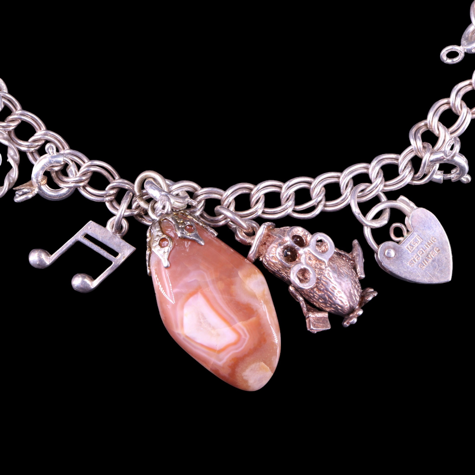 A near-contemporary silver charm bracelet, 47 g - Image 4 of 5