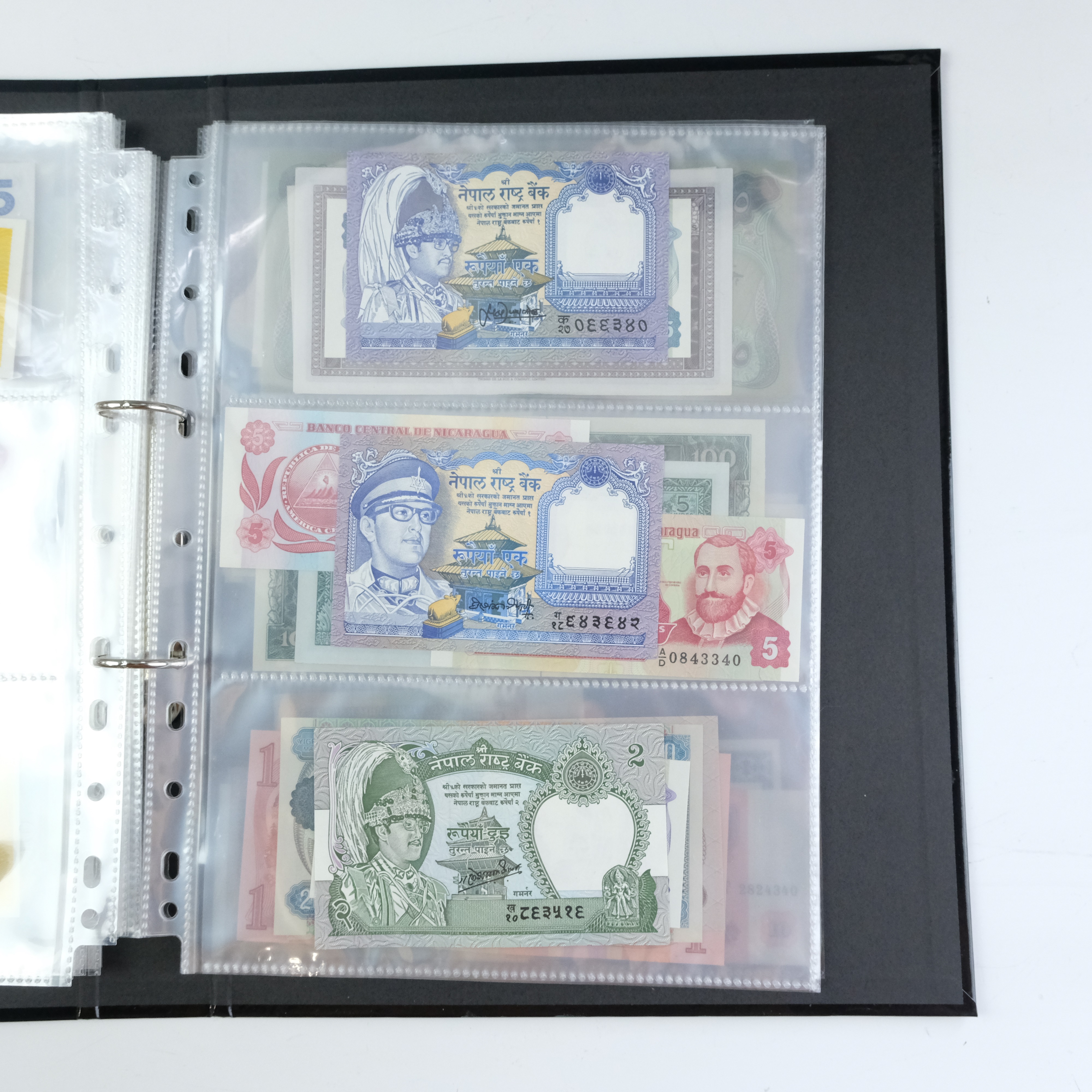 A well-presented album of world banknotes including Indonesia, Yugoslavia, Belarus, Peru, Brazil, - Image 21 of 30