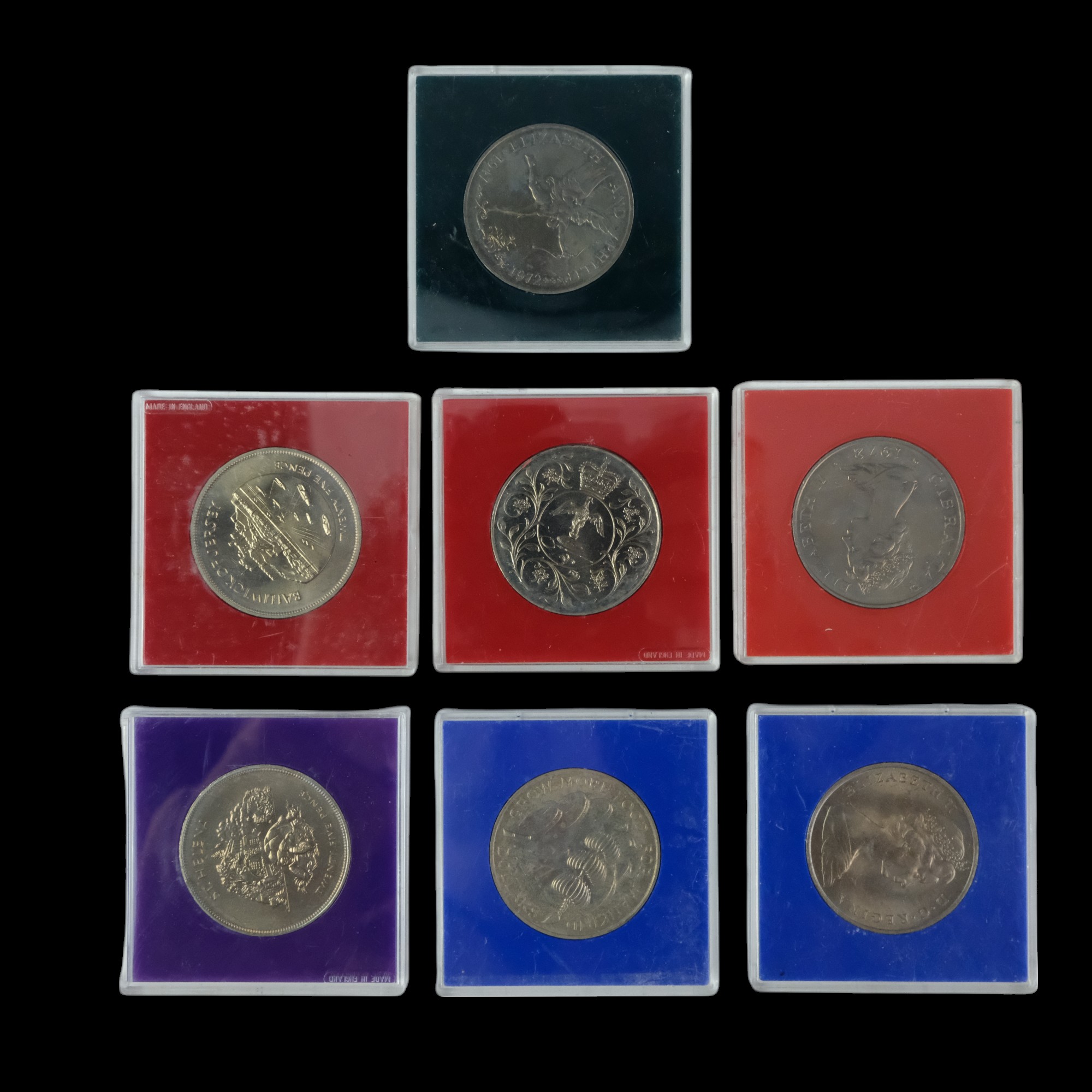 A large group of royal commemorative coins including a framed Royal Wedding coin collection, etc - Image 6 of 12