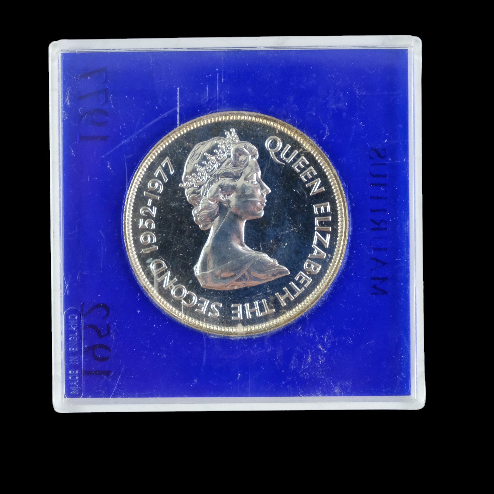 A group of silver proof royal commemorative coins including a 1996 70th Birthday crown, 1981 royal - Image 7 of 34