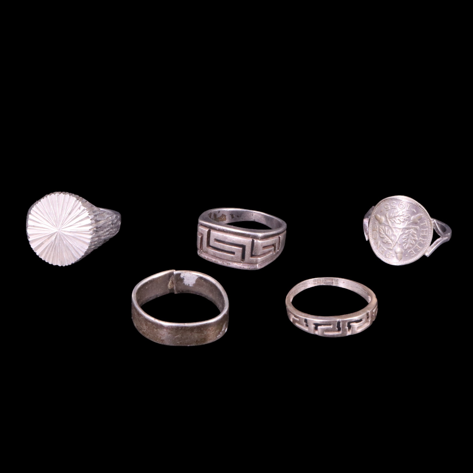 A group of silver / white metal signet rings, "buckle rings and bands, 77 g - Bild 4 aus 5