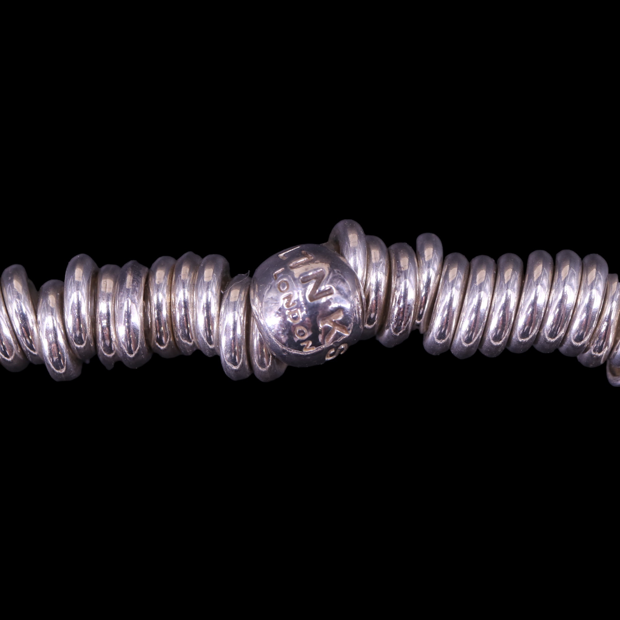 A Links of London white-metal charm bracelet, 60 g - Image 3 of 3