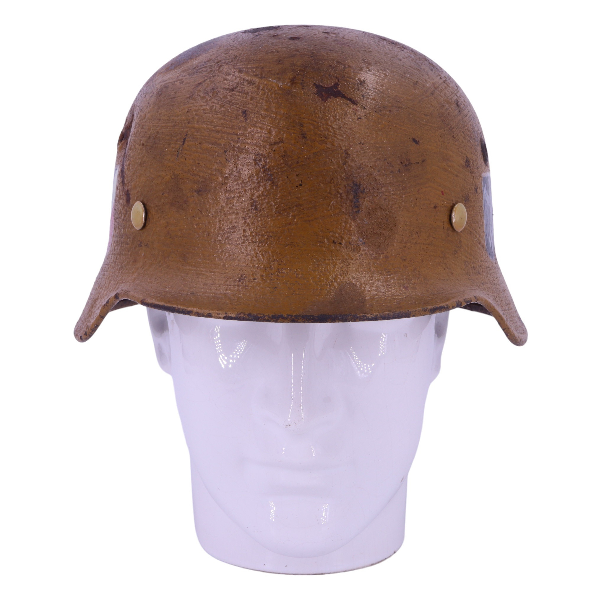 A German Third Reich steel helmet, re-painted and re-lined - Image 2 of 7