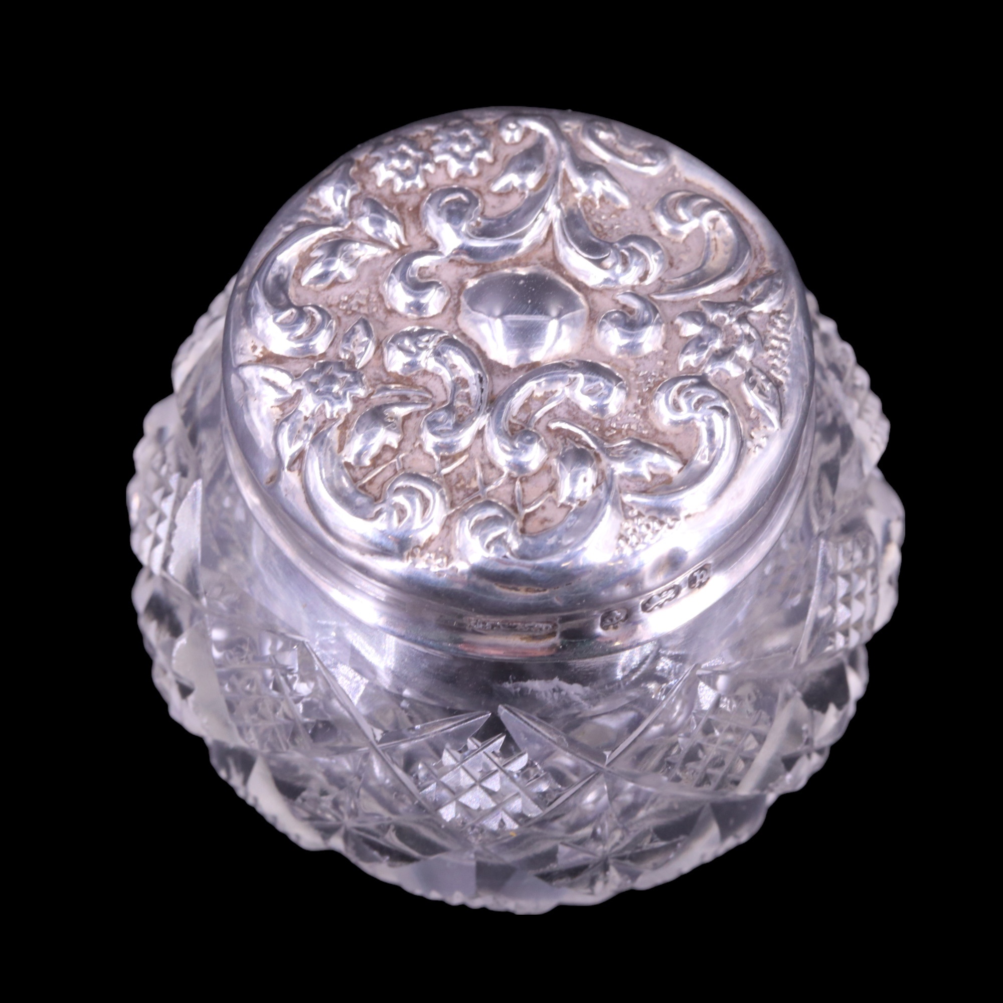 A late Victorian silver-collared glass match pot, Cornelius Desormeaux Saunders & James Francis - Image 5 of 6