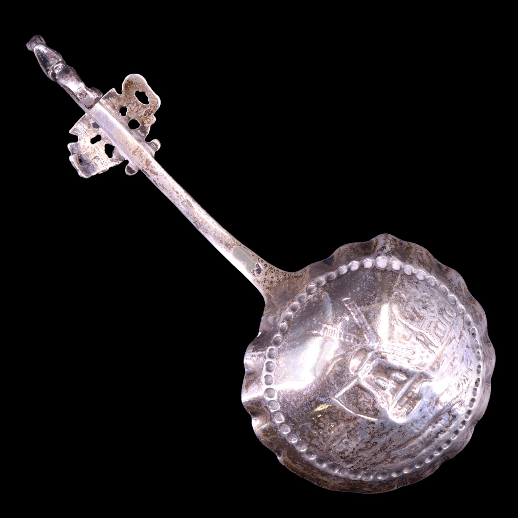 A 1920s Dutch silver caddy spoon, London import marks, 13 cm, 24 g - Image 3 of 5