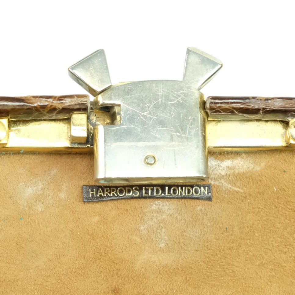 A vintage Harrods alligator handbag, circa 1960s-1970s, 27 x 18 cm excluding handle - Image 4 of 5