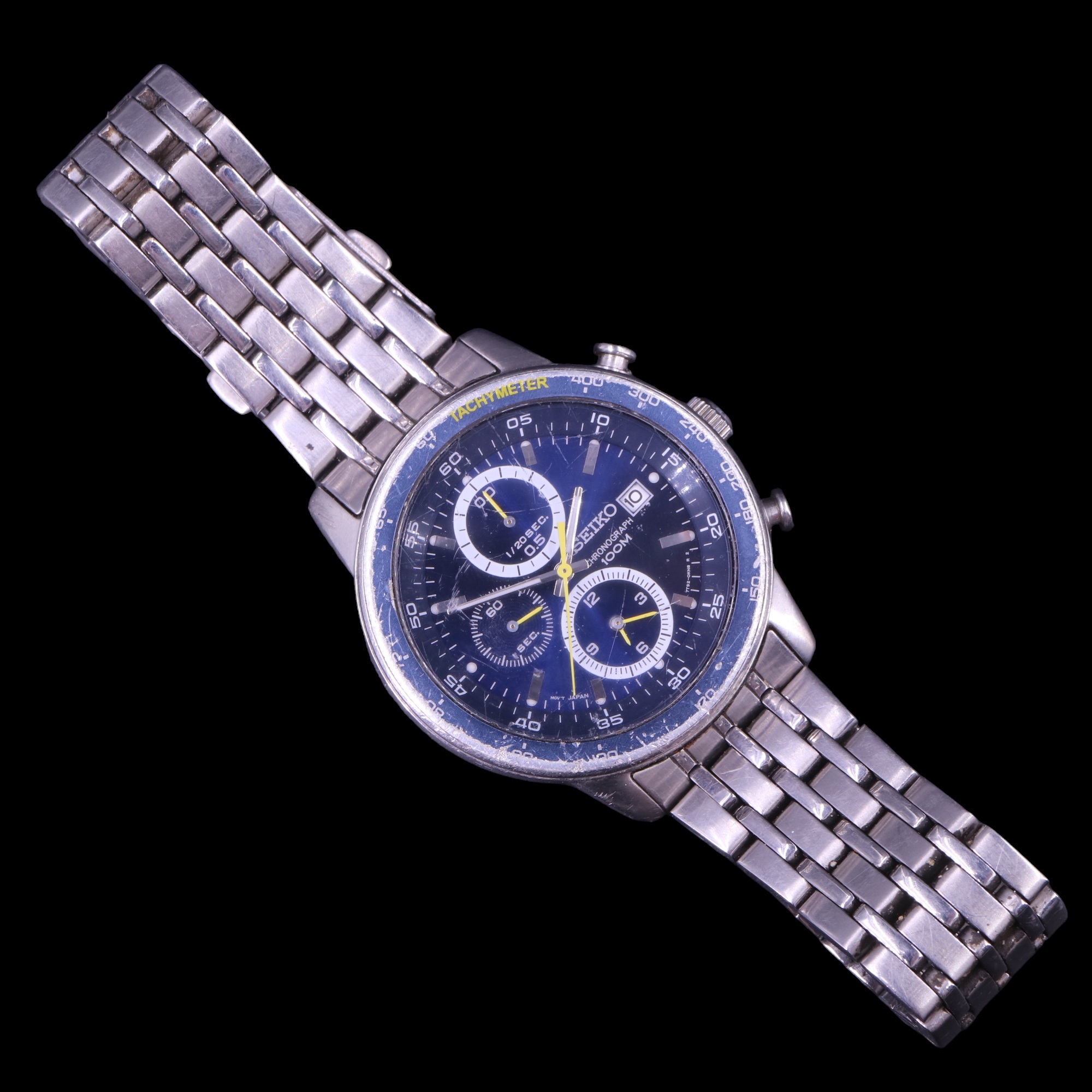 A Seiko quartz chronograph wristwatch, 7T92-OKN8 R 2, together with A Seiko Kinetic SQ50, 5M42- - Image 2 of 9