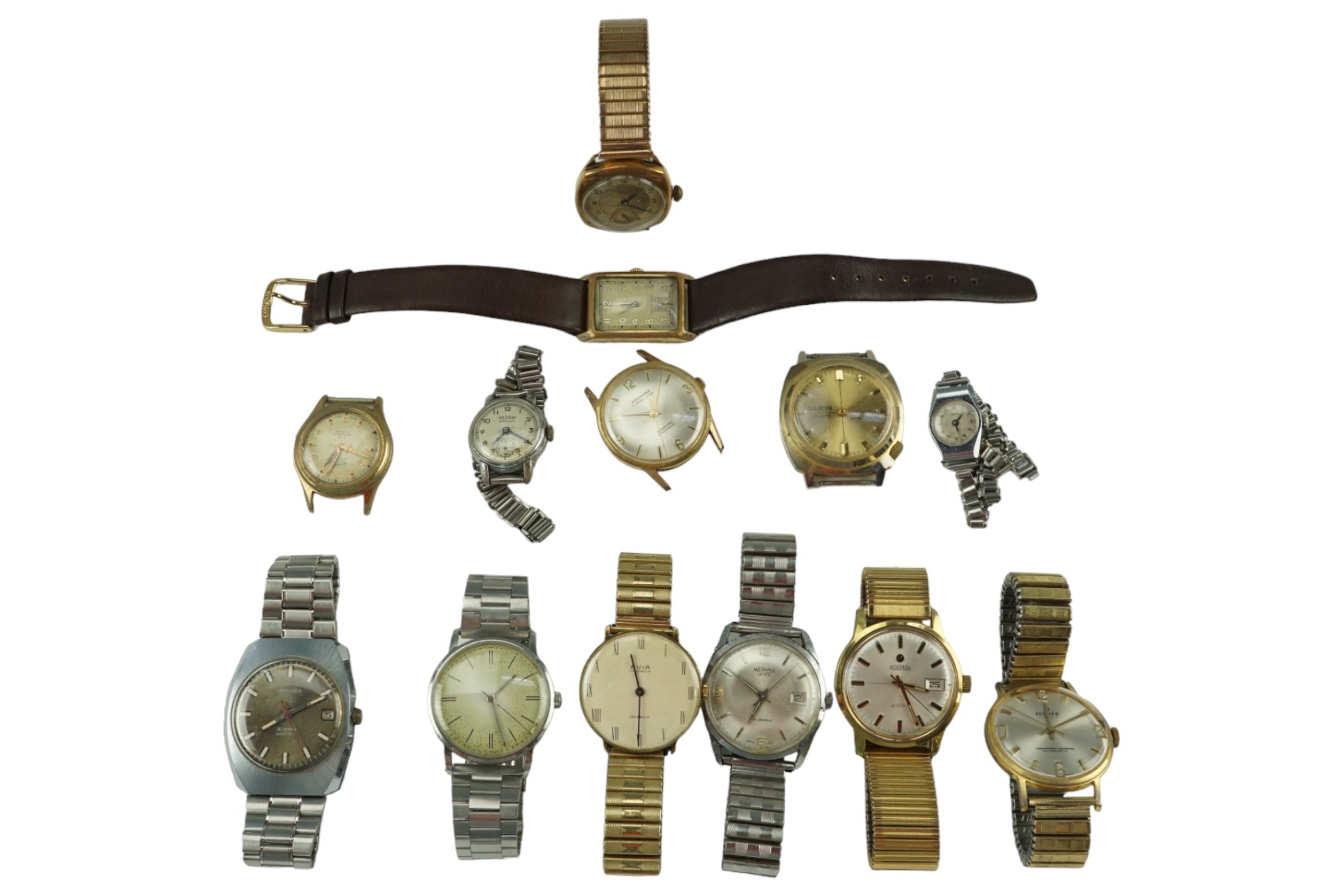 A quantity of vintage wristwatches, including a wristlet watch with a Bon-Klip strap, circa 1940s-