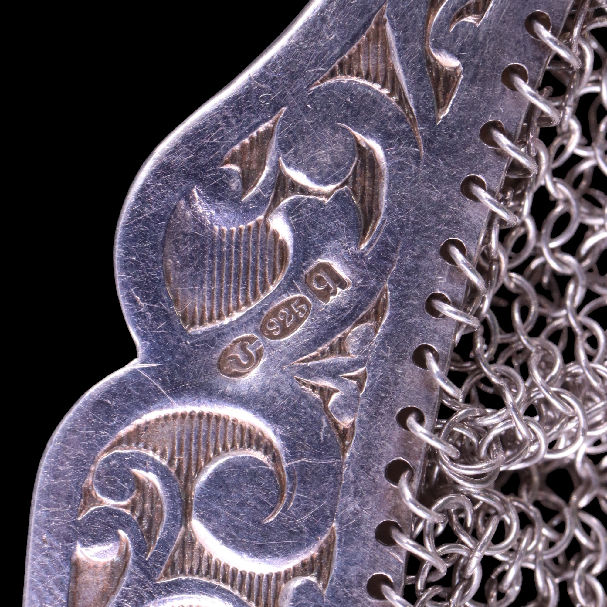 An early 20th Century European silver mesh evening bag, apparent Paris Foreign Silver Small Articles - Image 4 of 4