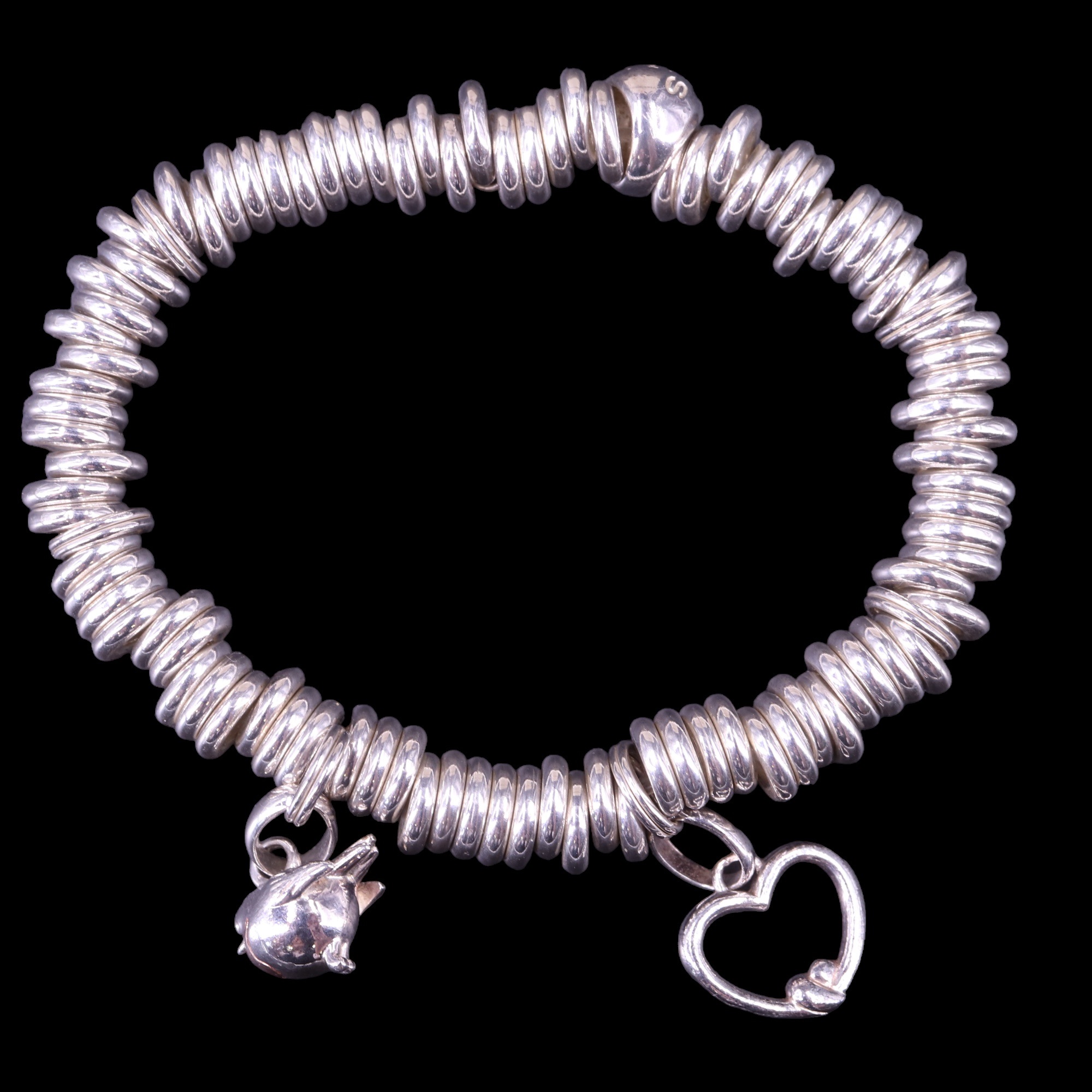 A Links of London white-metal charm bracelet, 60 g - Image 2 of 3