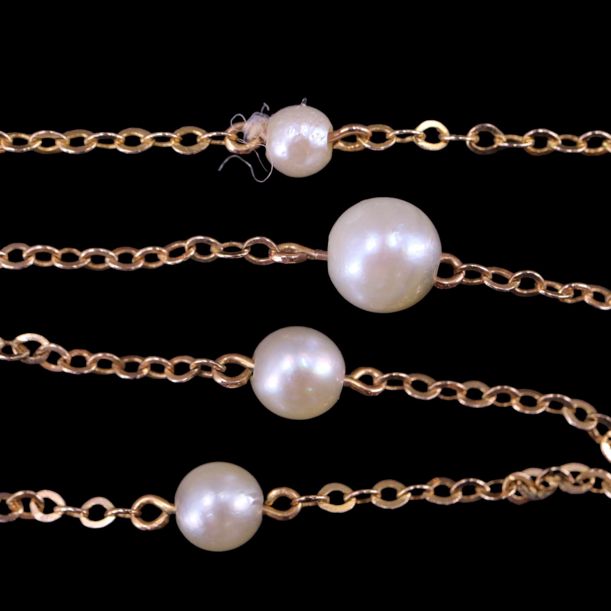 A pearl and 9 ct yellow metal necklace, being a fine belcher link neck chain interspersed with - Image 3 of 3