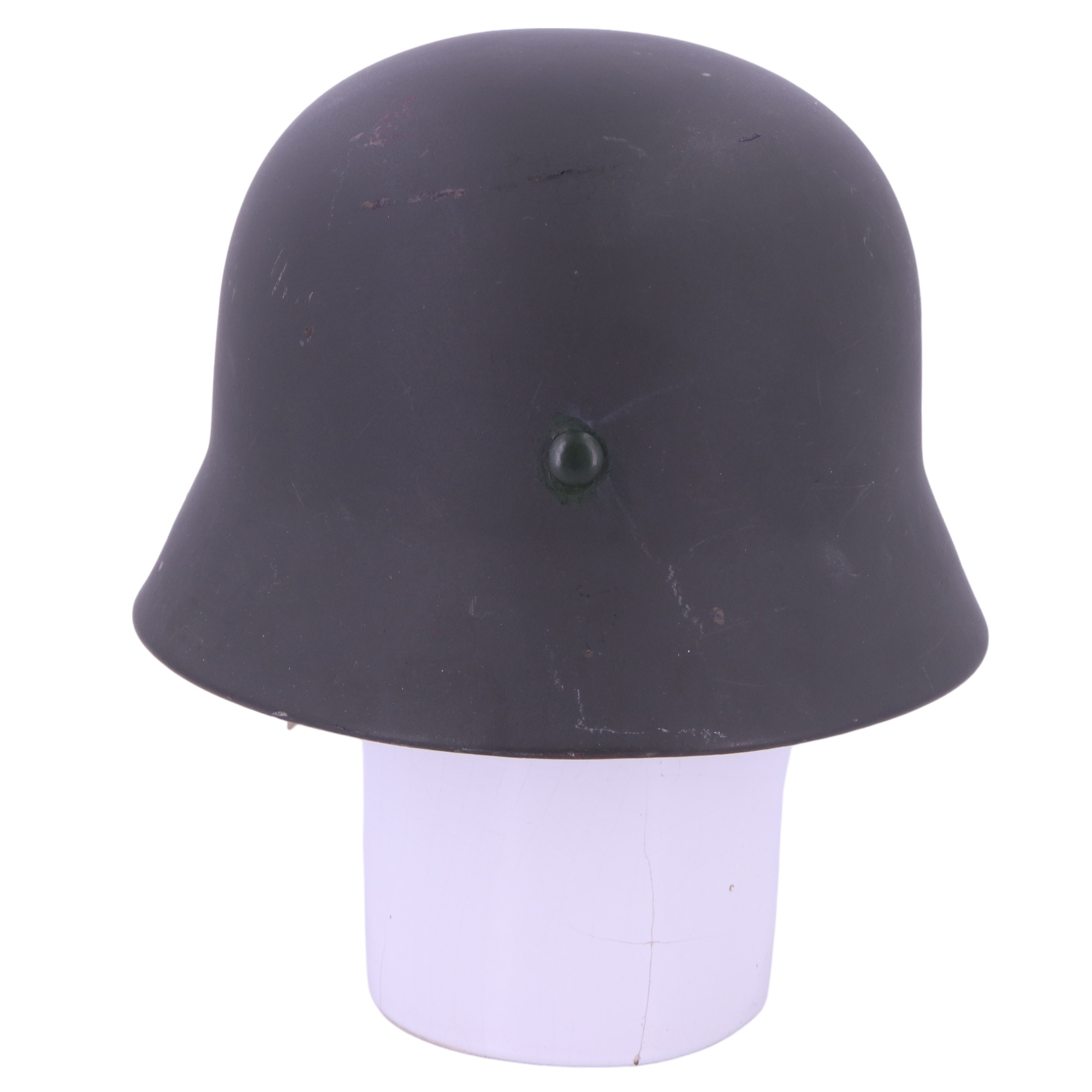 A German Third Reich steel helmet, re-painted and re-lined - Image 4 of 7