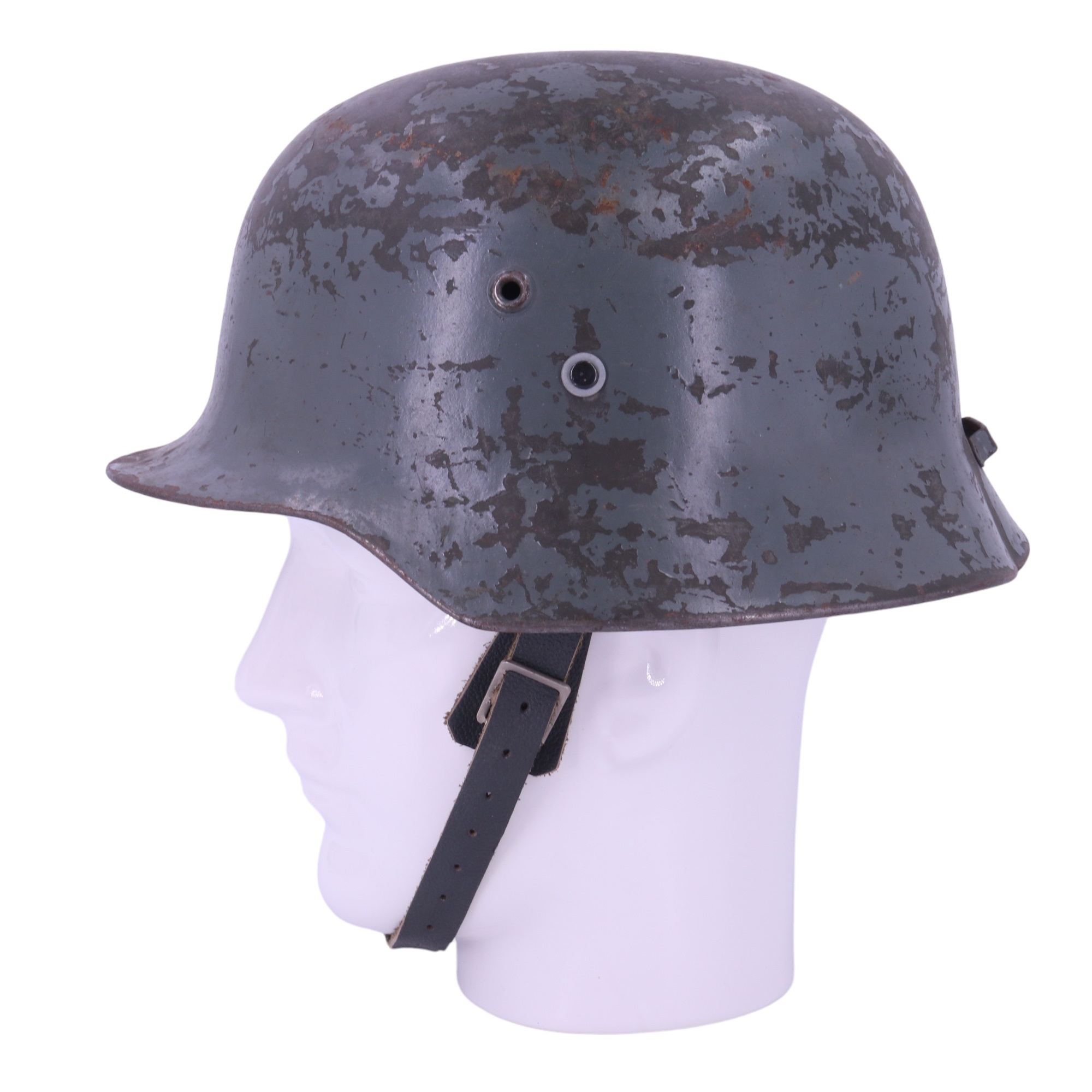 A Bulgarian-manufactured Finnish Army M35/38 steel helmet - Image 5 of 8