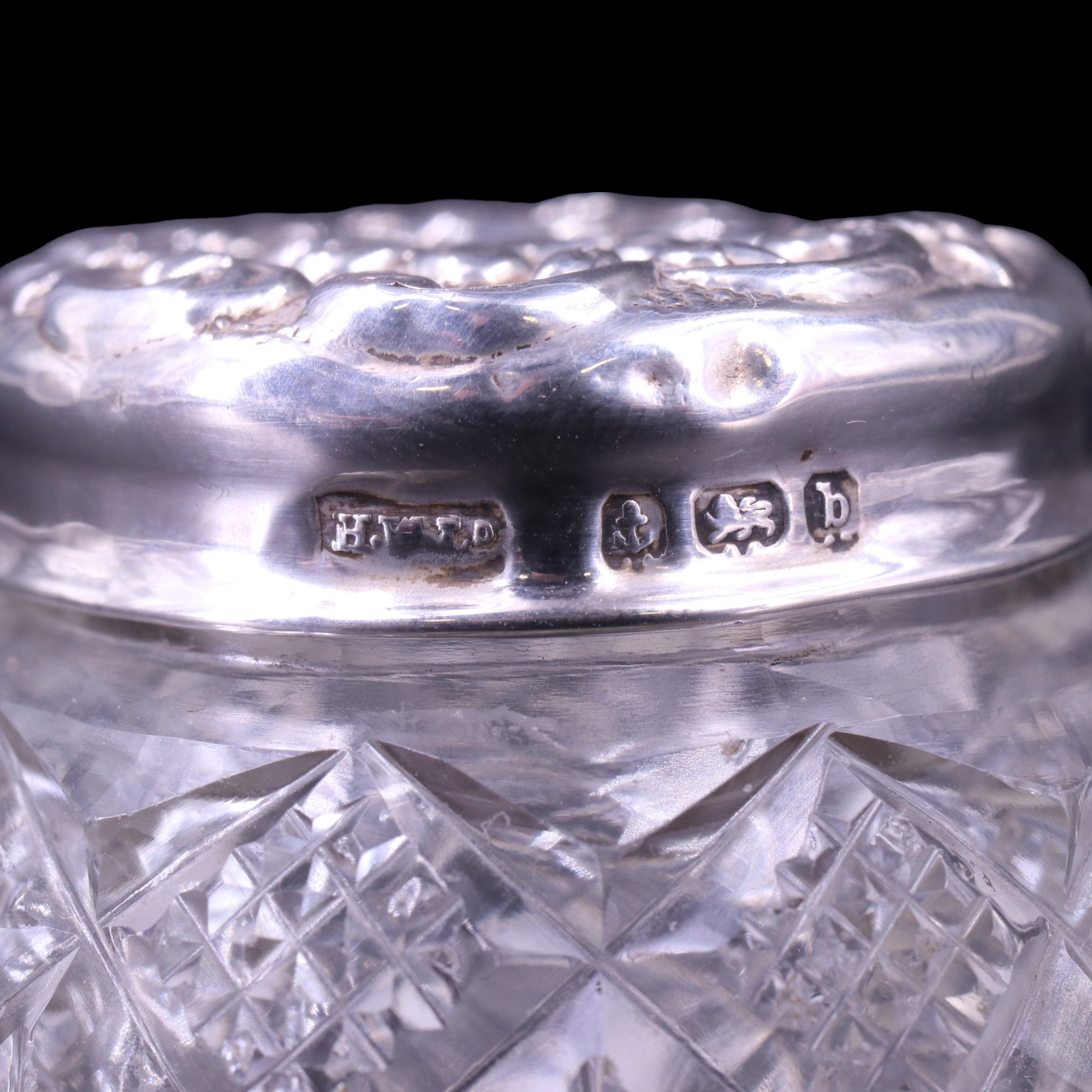 A late Victorian silver-collared glass match pot, Cornelius Desormeaux Saunders & James Francis - Image 6 of 6