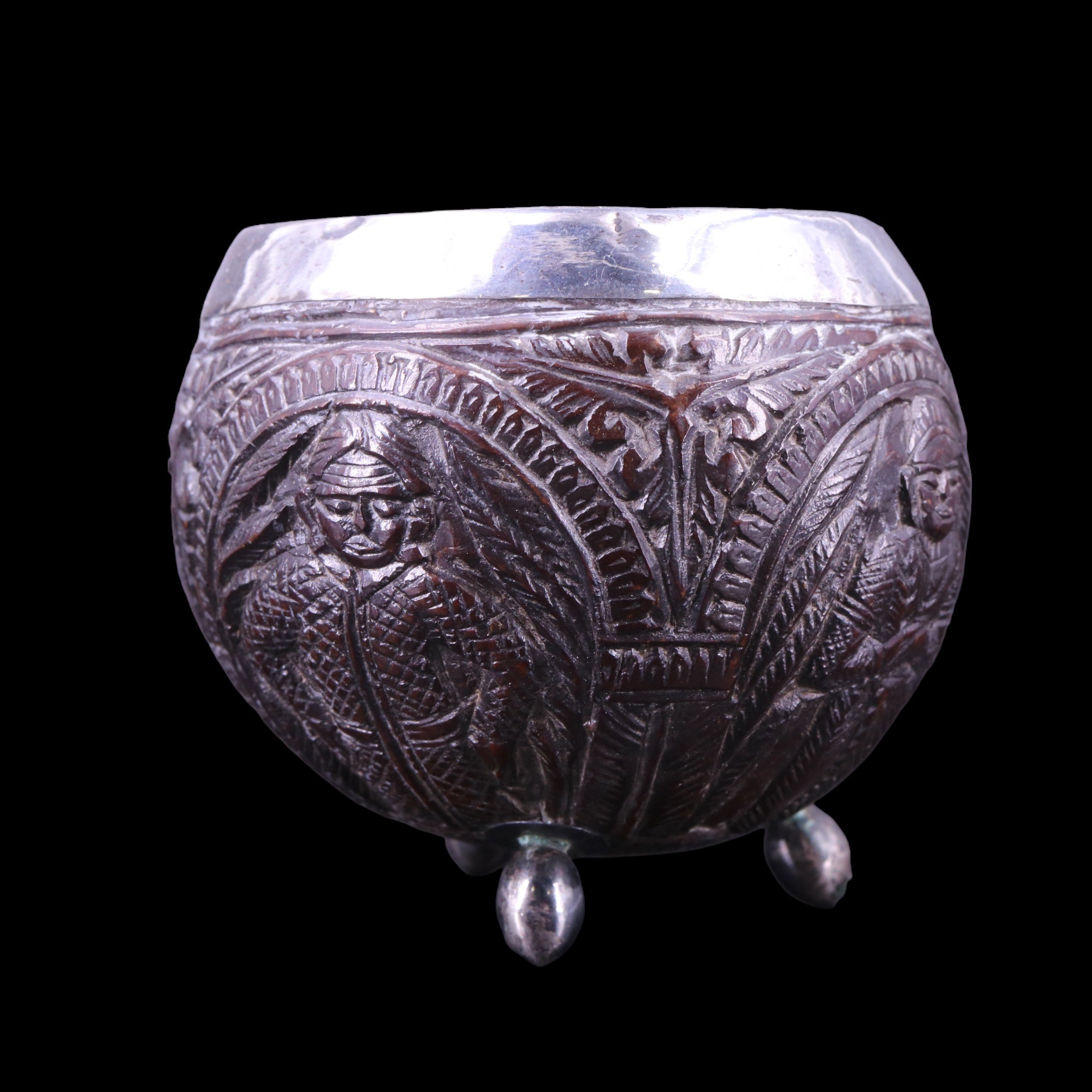 A late 19th / early 20th Century South Asian small white metal mounted coconut cup, 6 cm - Image 2 of 5