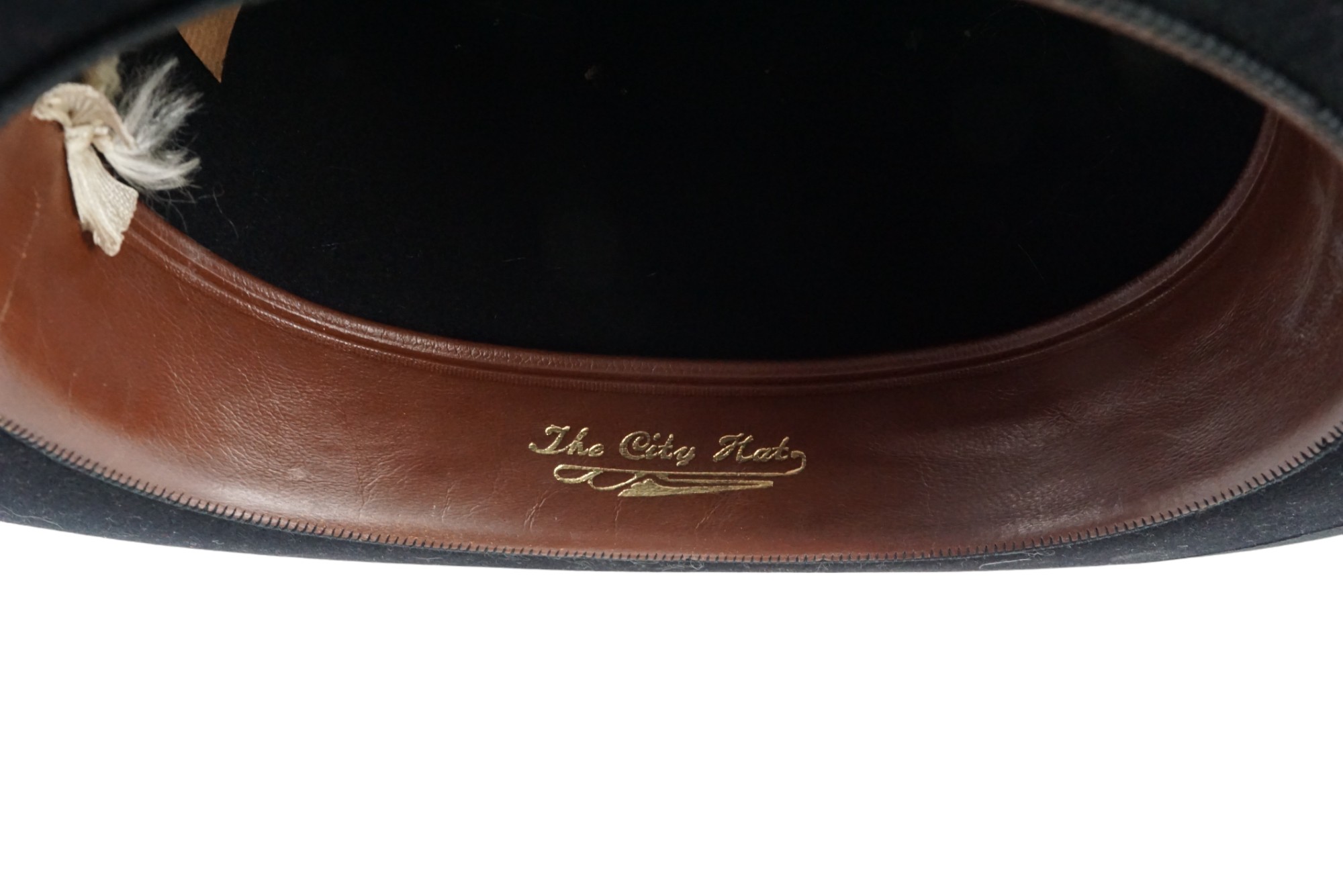 A vintage "The City Hat" bowler hat, size 7 1/4 - Image 3 of 4