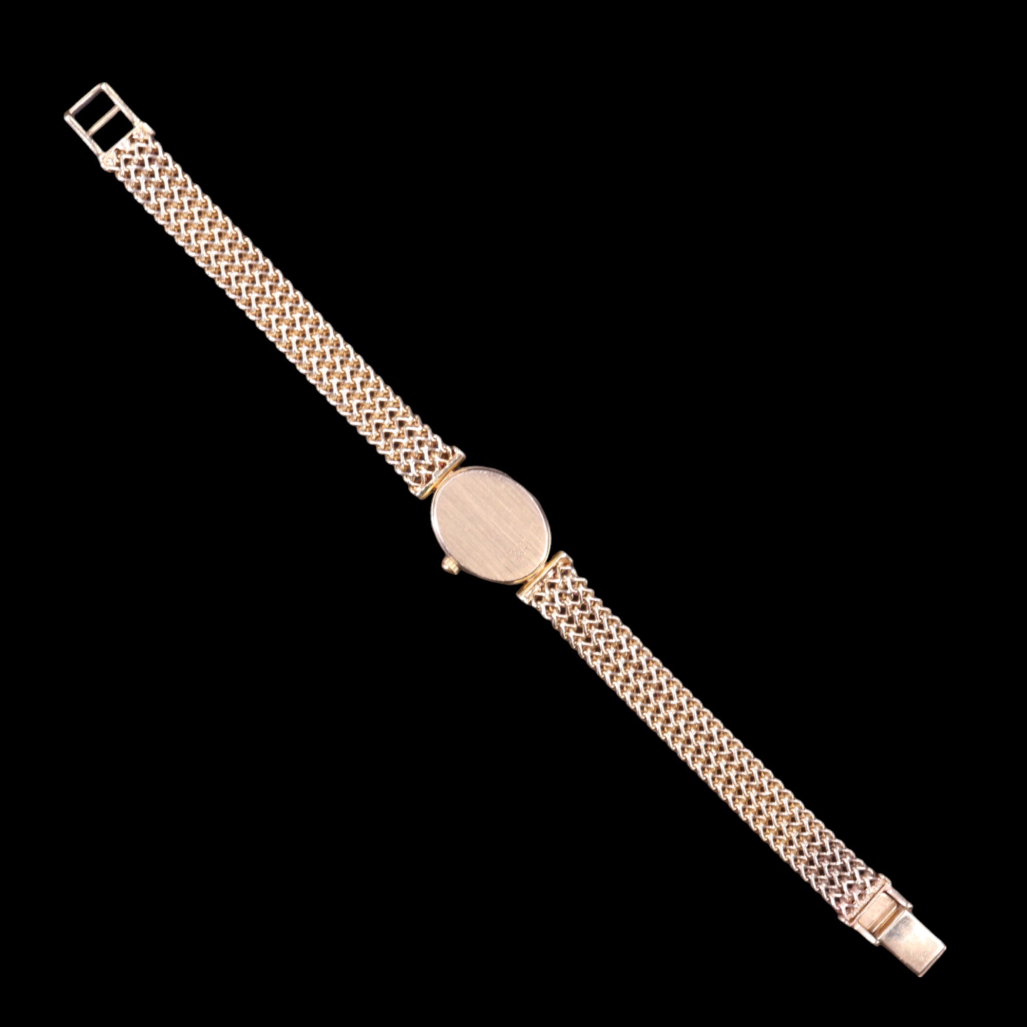 A lady's 2004 Accurist "Gold" 9 ct gold dress wristwatch, having a quartz movement and oval face set - Image 4 of 4