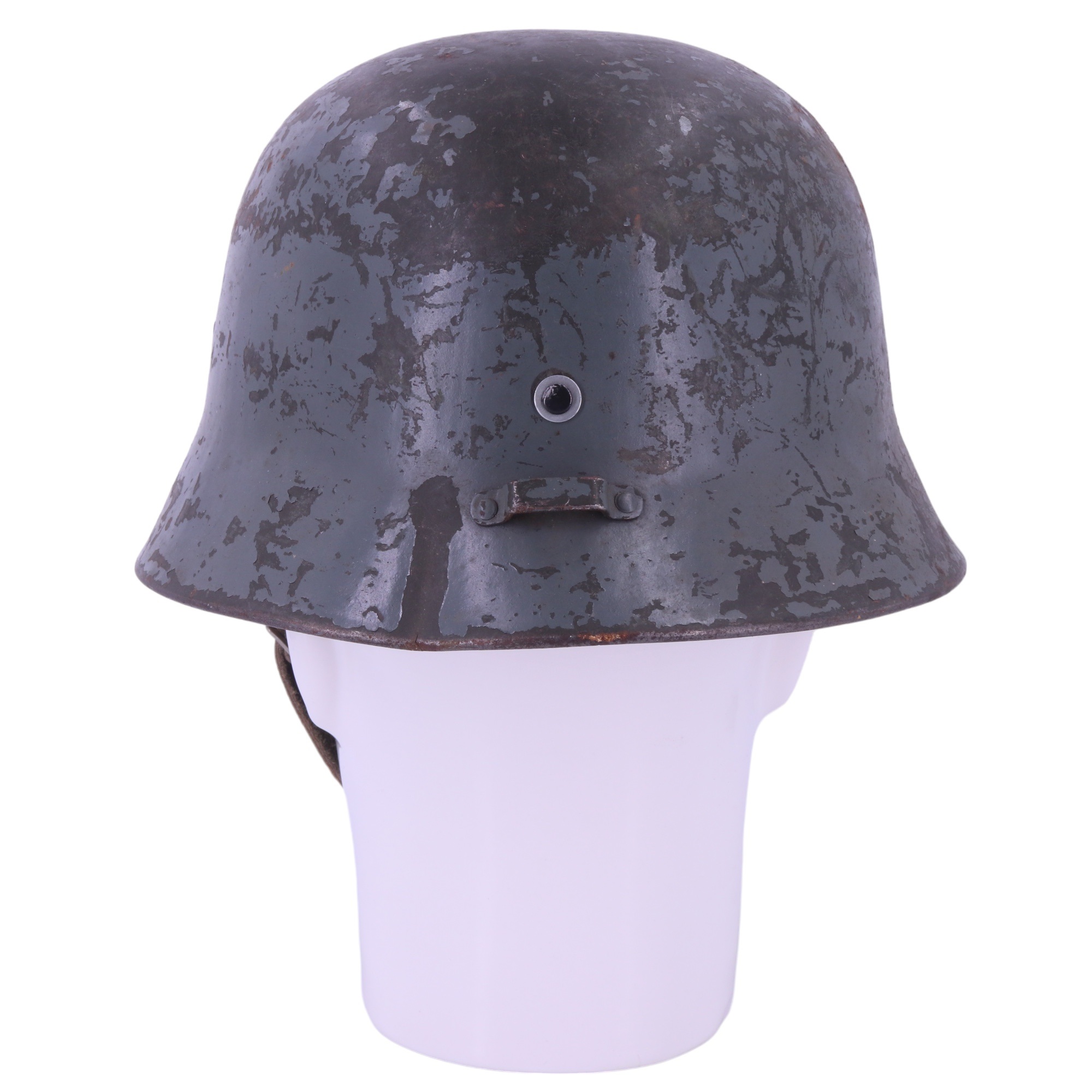 A Bulgarian-manufactured Finnish Army M35/38 steel helmet - Image 4 of 8