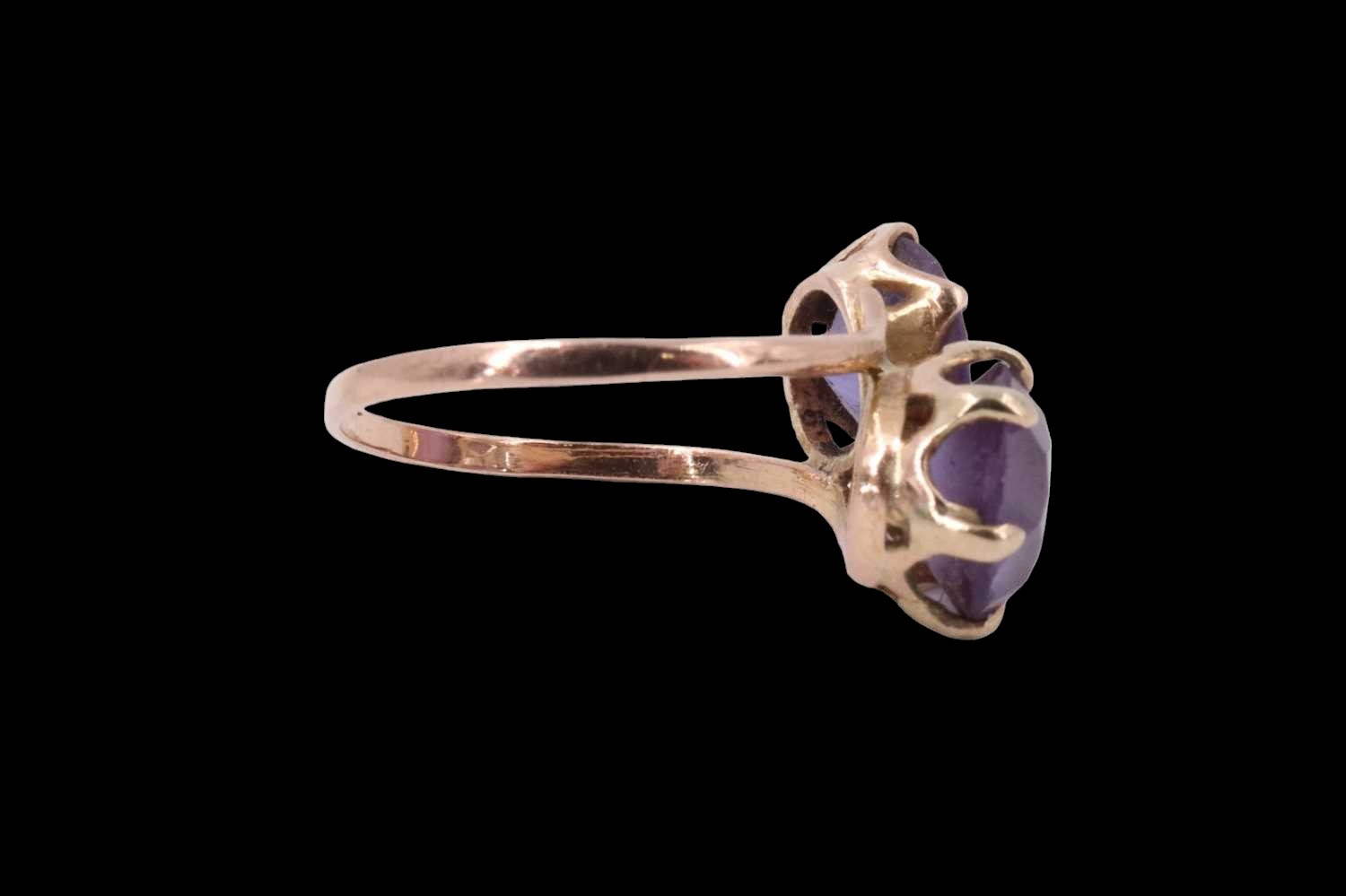 A vintage amethyst two stone crossover ring, having two 8.5 mm brilliants in crown settings - Image 2 of 3