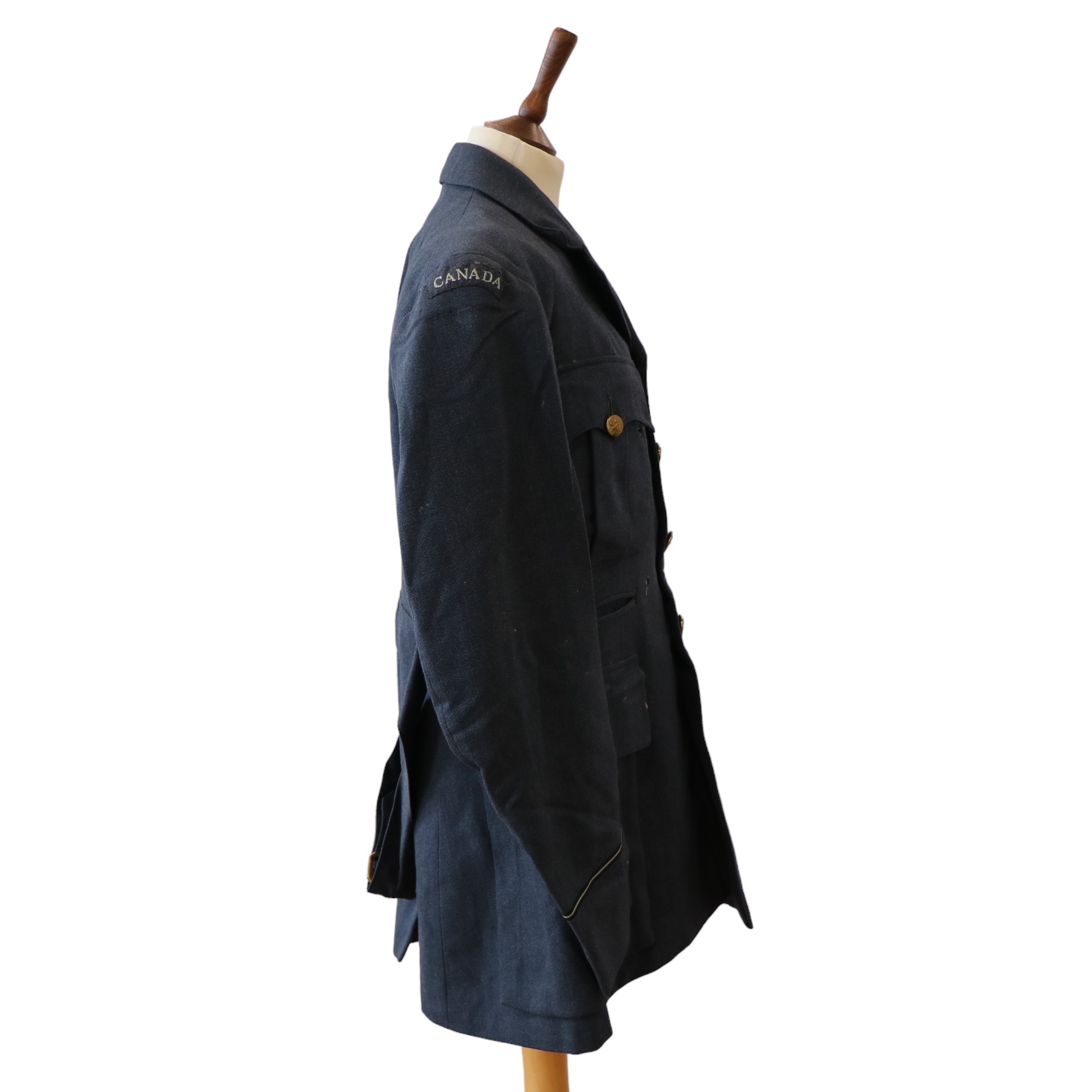 A Second World War Royal Canadian Air Force Pilot Officer Navigator's tunic - Image 4 of 5