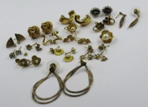 Fifteen various pairs of 9ct gold mounted earrings, gross weight 30g