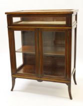 Edwardian mahogany and line inlaid bijouterie / display cabinet, the hinged lid enclosing a lined