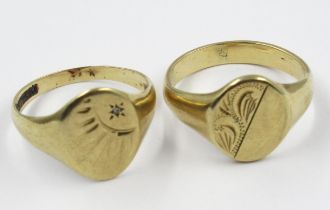 Two 9ct gold signet rings, 10g