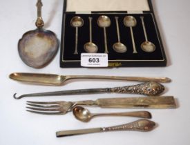 20th Century Sheffield silver marrow scoop, cased set of six silver seal top coffee spoons, silver