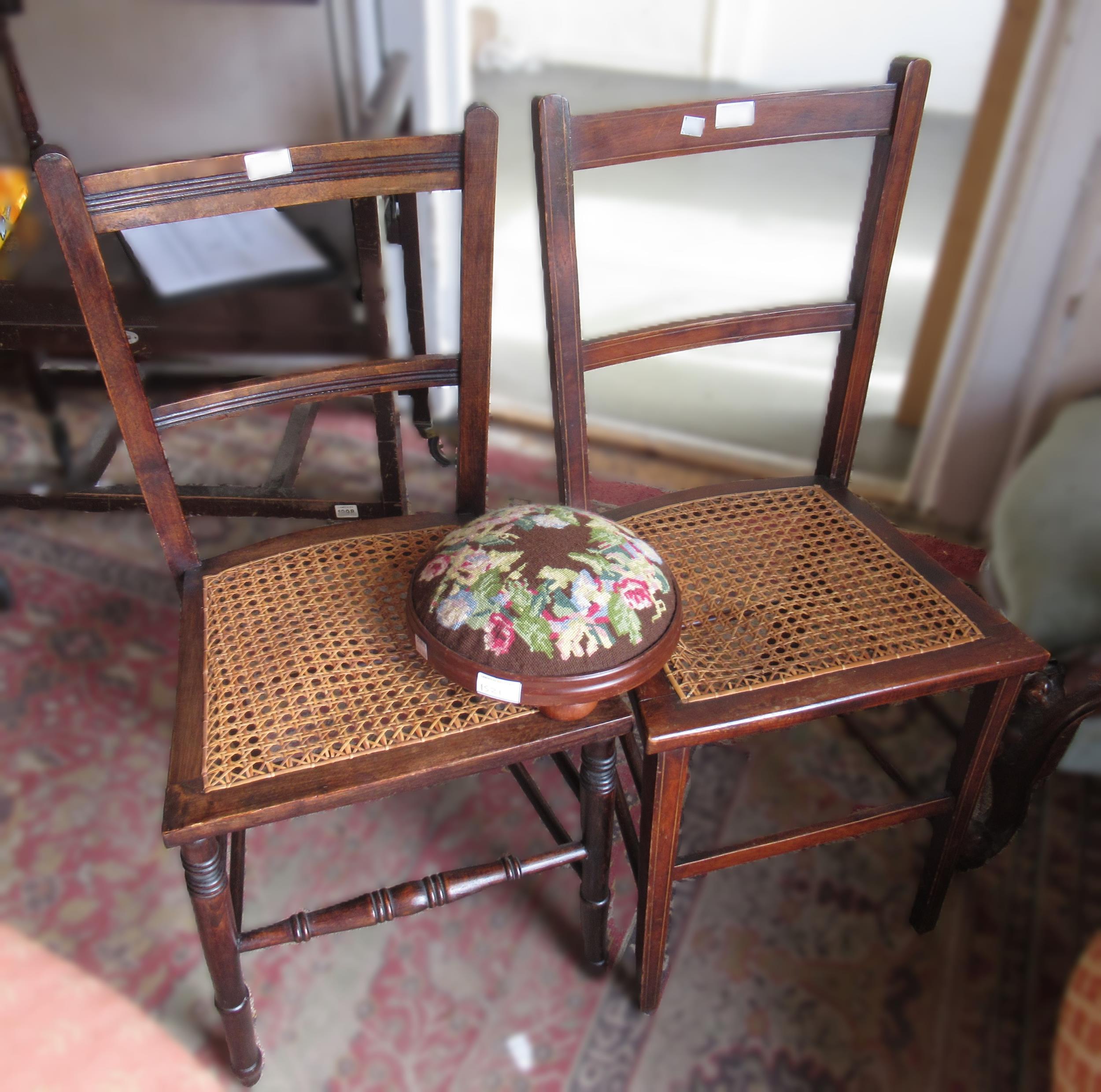 20th Century Queen Anne style mahogany and leather upholstered chair on cabriole supports, - Image 2 of 2