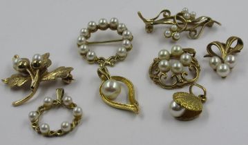 Three 9ct gold brooches, together with five 9ct gold pendants, all set with cultured pearls, gross
