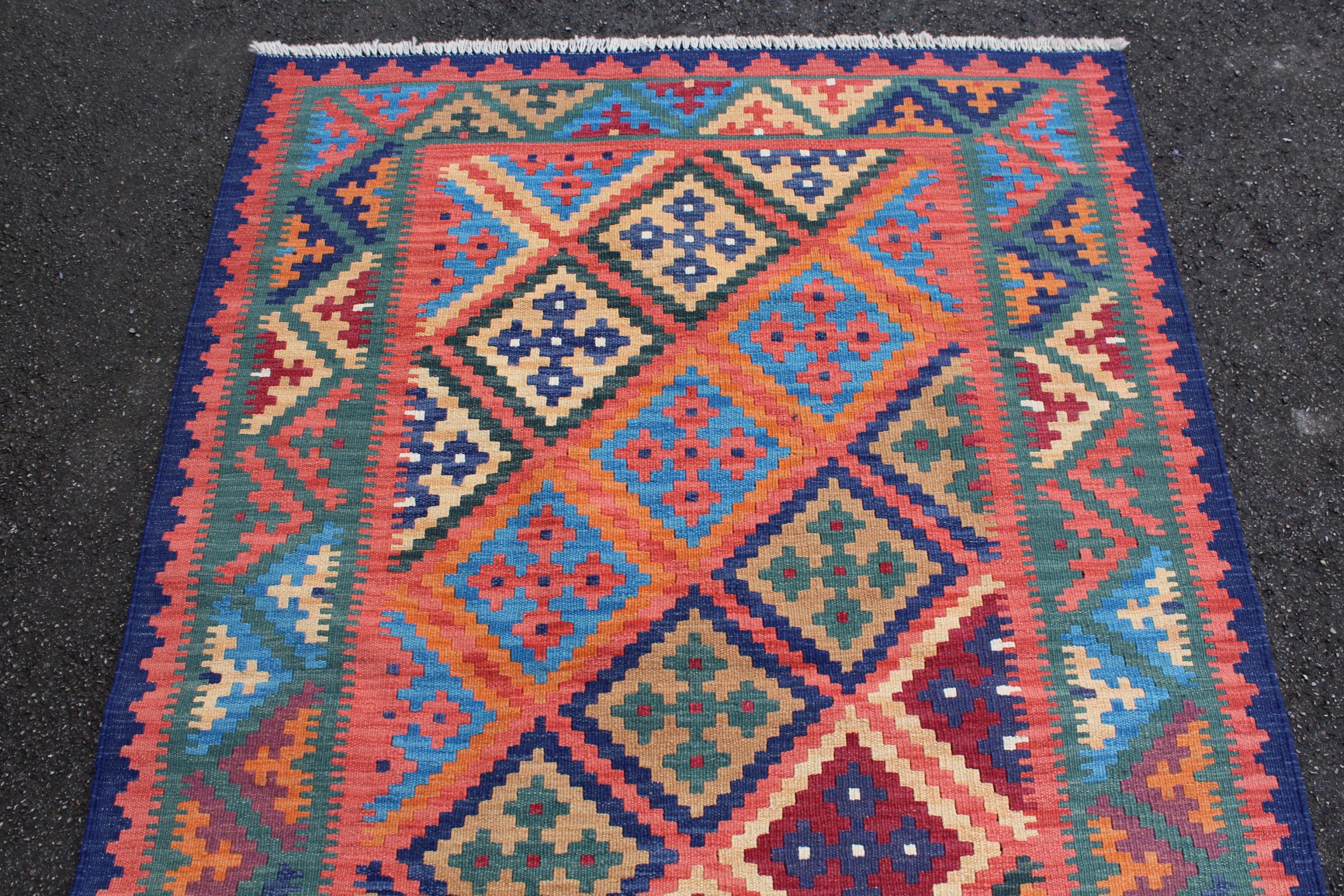 Small modern Kelim rug with an all-over polychrome design, 187 x 125cm In good condition with no - Image 2 of 3