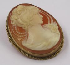 9ct Gold mounted cameo brooch, cameo 28mm x 35mm, 8.4g