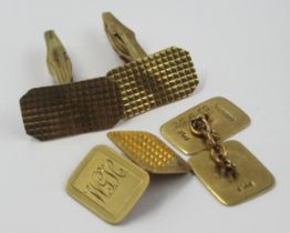 Two pairs of 9ct yellow gold gentleman's cufflinks 9.2g in weight