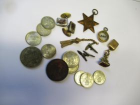 Circular 9ct gold mounted compass fob, together with a small photograph locket, a tassel fob, pair