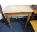 Small Victorian oak side table with single drawer and turned supports, 60cm wide, together with a